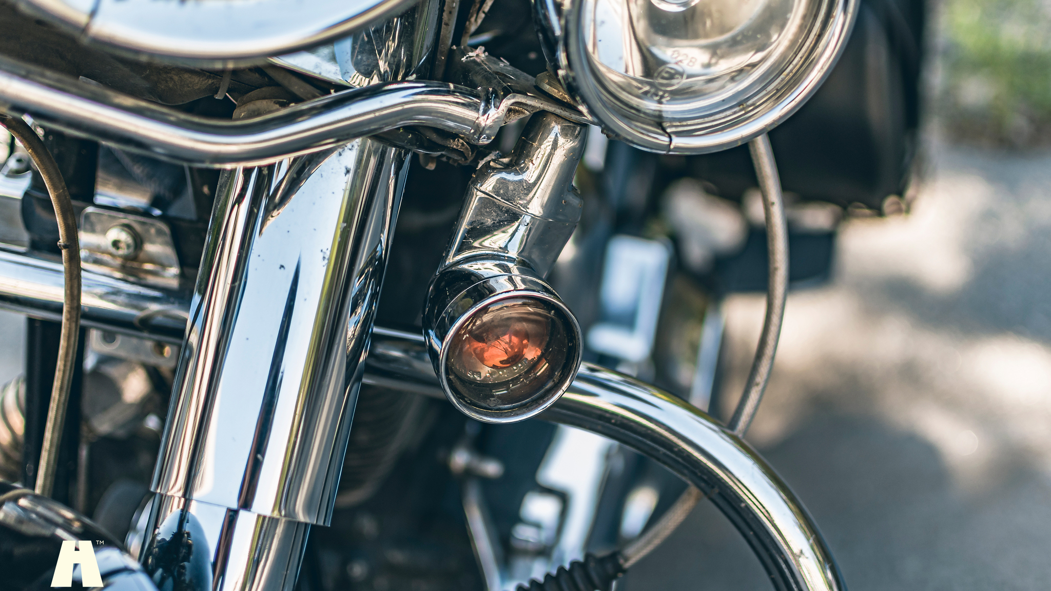 Exterior image of 2000 Harley Davidson Heritage Softail Classic (22)