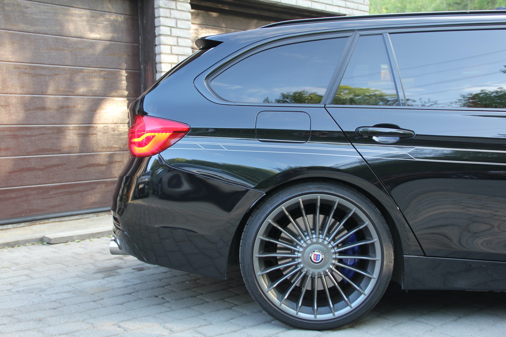 Exterior image of 2017 Alpina D3 Bi-Turbo Allrad