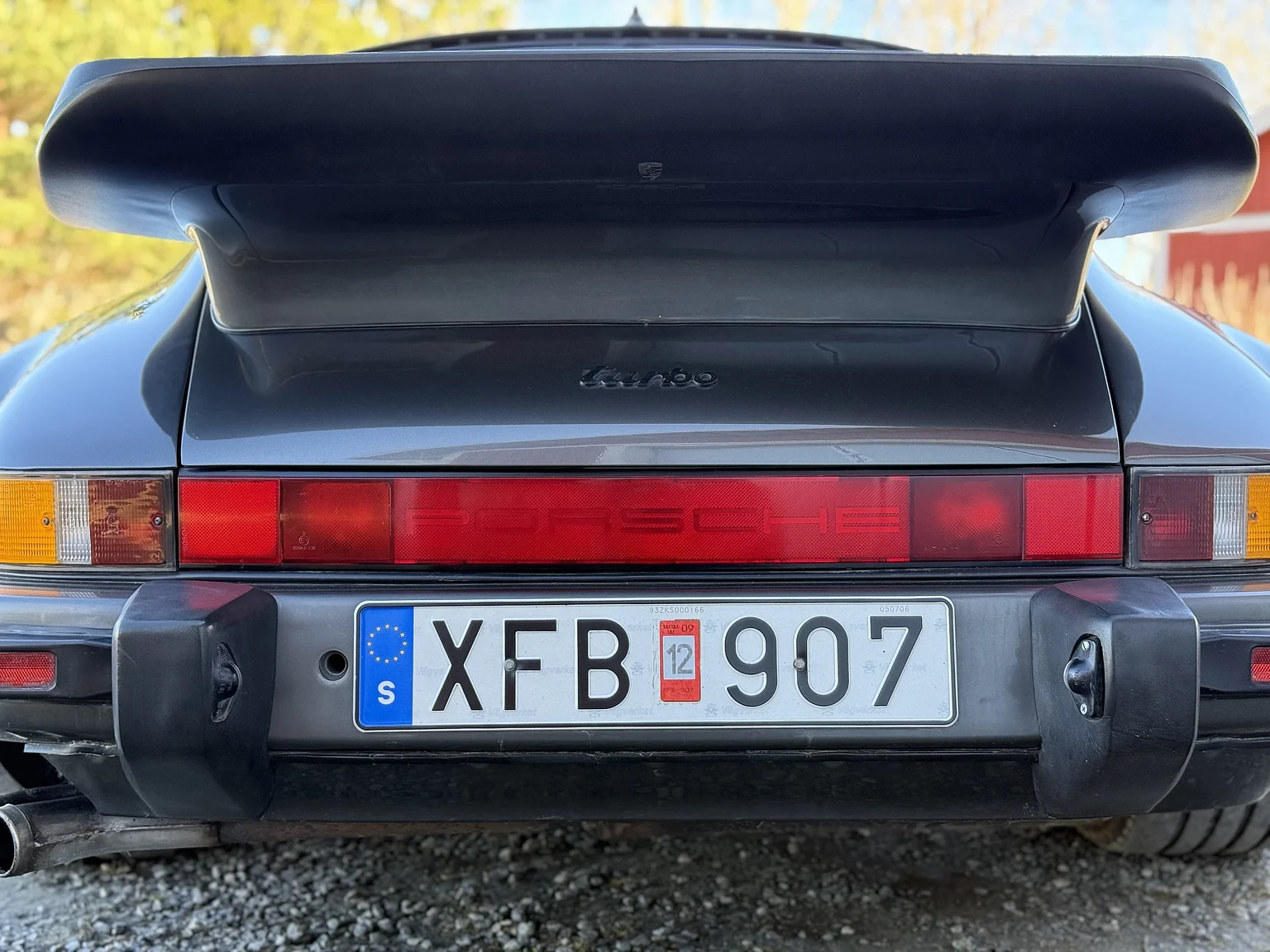 Aussenfoto 1989 Porsche 911 / 930 3.3 Turbo 5-speed (25)