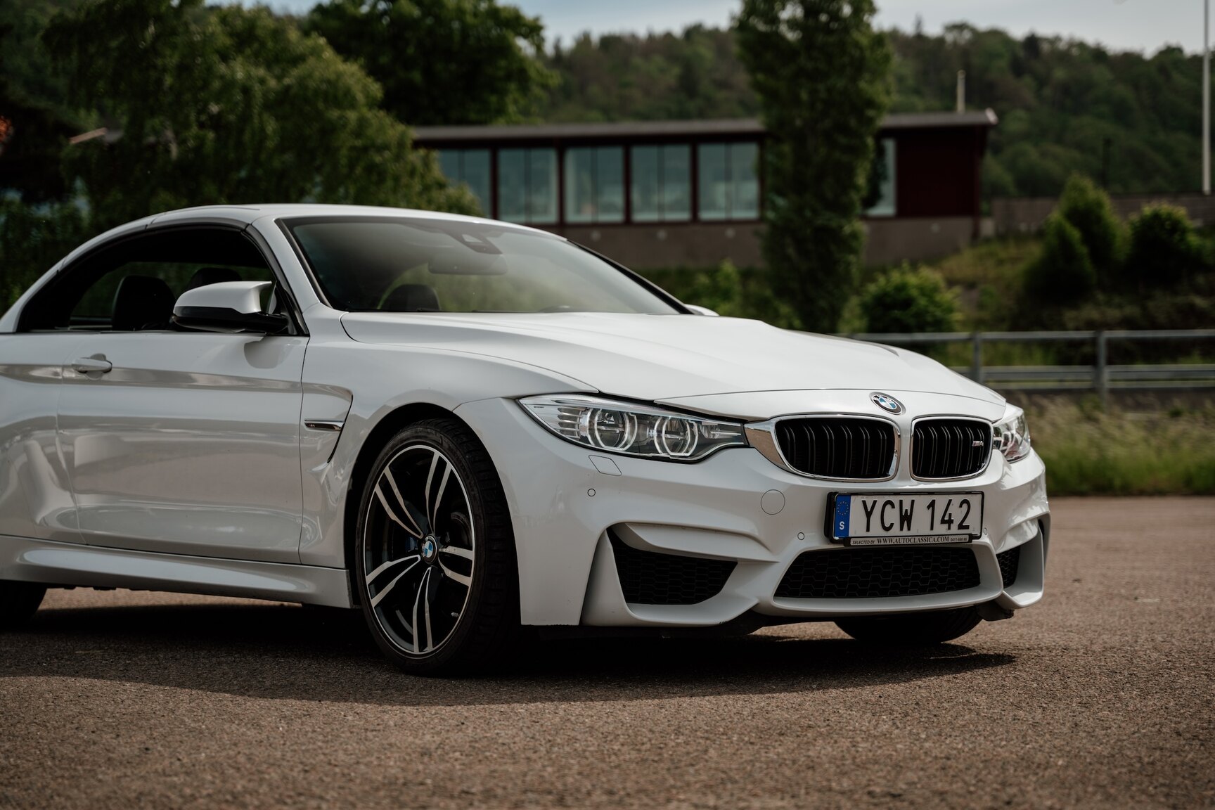 Exteriörbild på 2015 BMW M4 Cabriolet