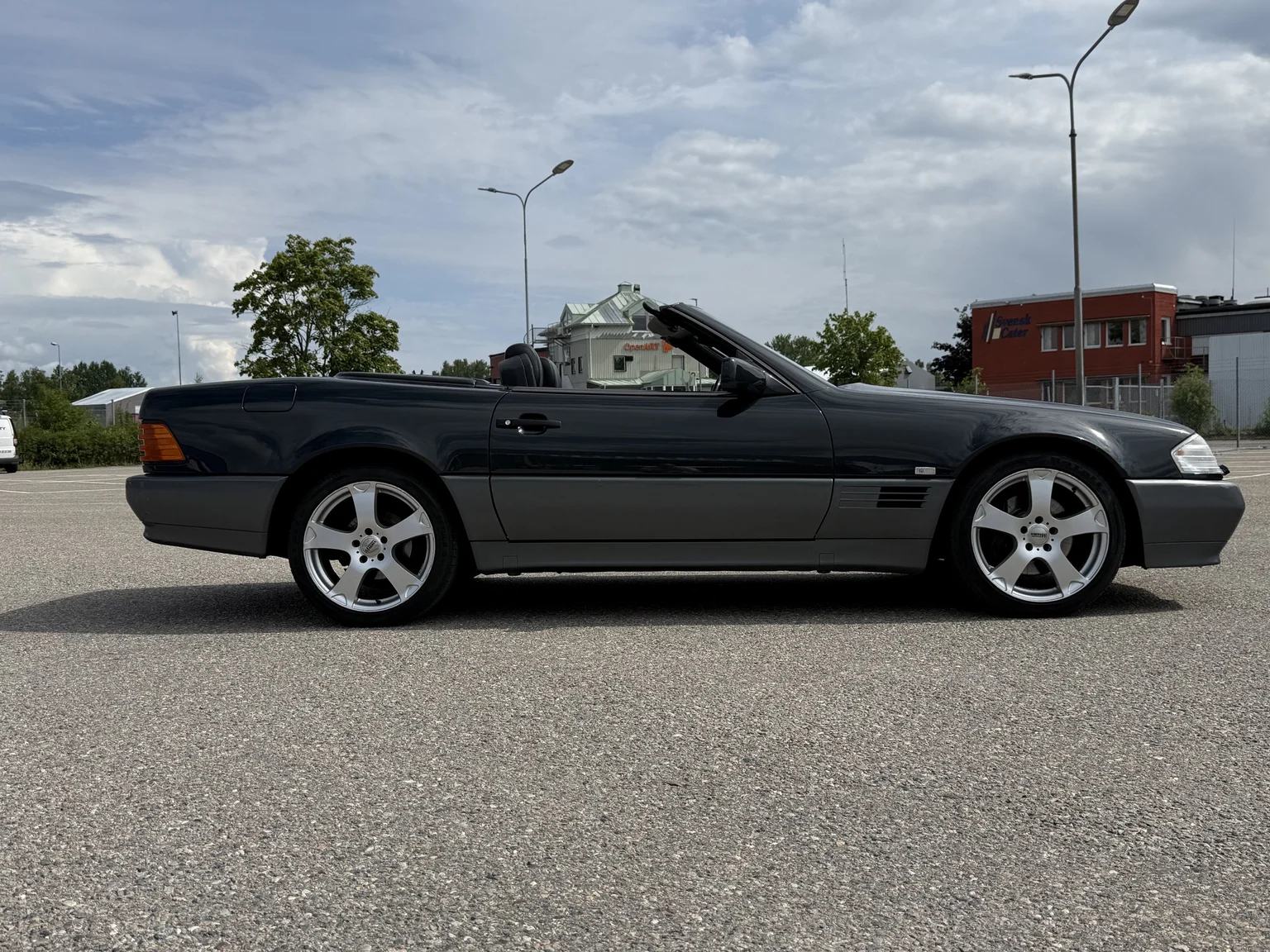 Exteriörbild på 1995 Mercedes-Benz SL 500 (16)