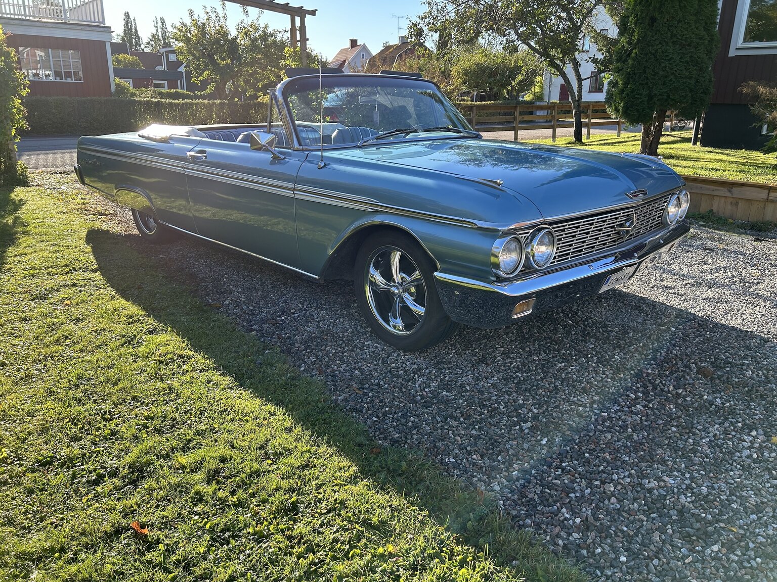 Exterior image of 1962 Ford Galaxie 500 XL Sunliner