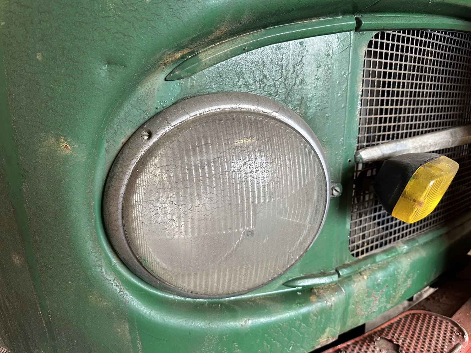 Exterior image of 1964 Mercedes-Benz L911
