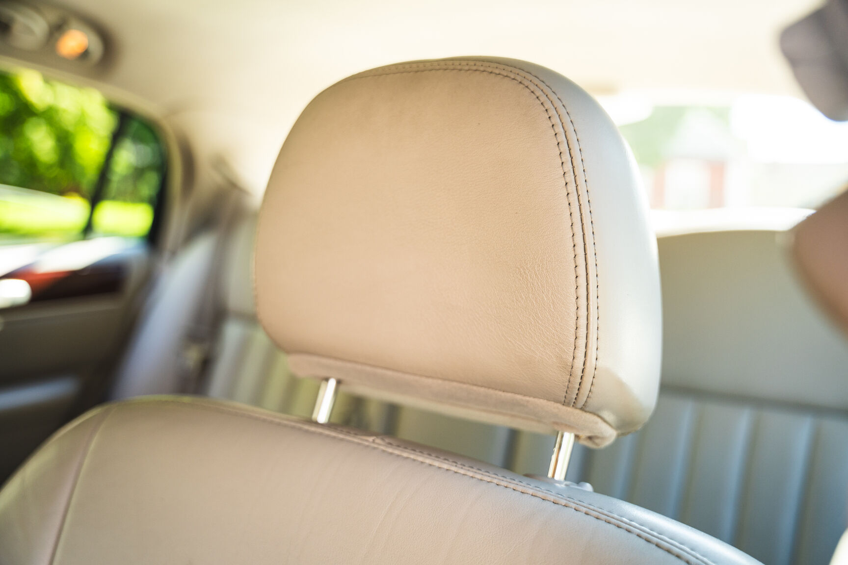 Innenraumfoto von 2003 Lincoln Town Car