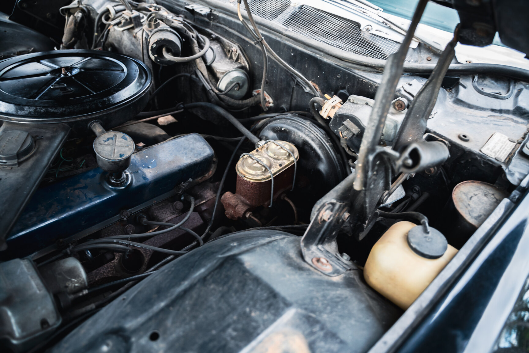 Image of 1968 Cadillac De Ville Convertible mechanics