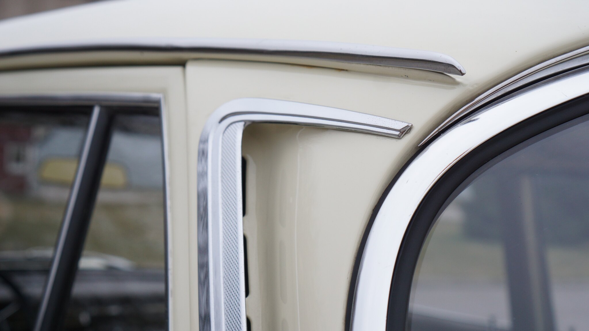 Exteriörbild på 1966 Mercedes-Benz 230 S