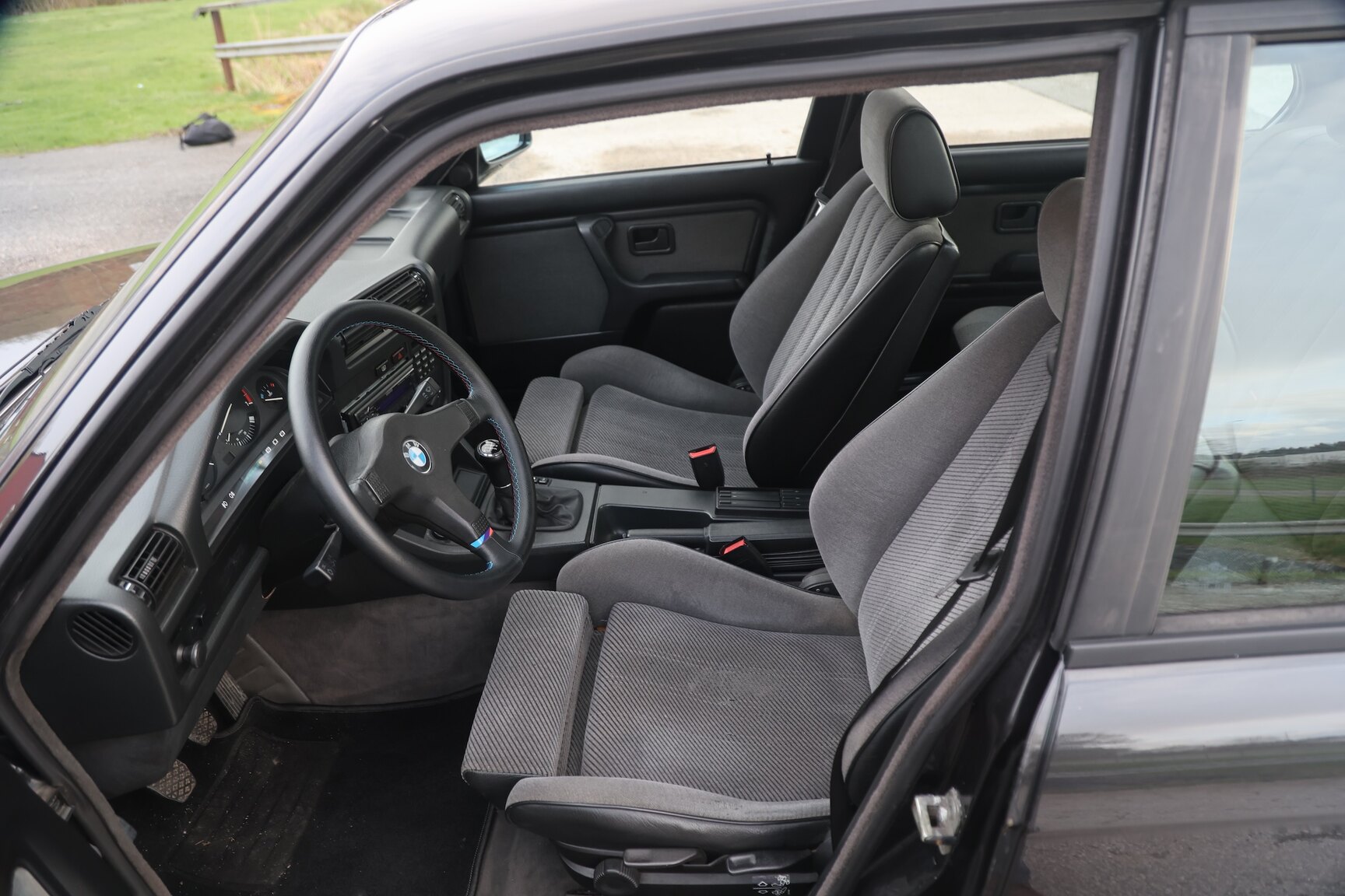 Interiörbild 1989 BMW 325i