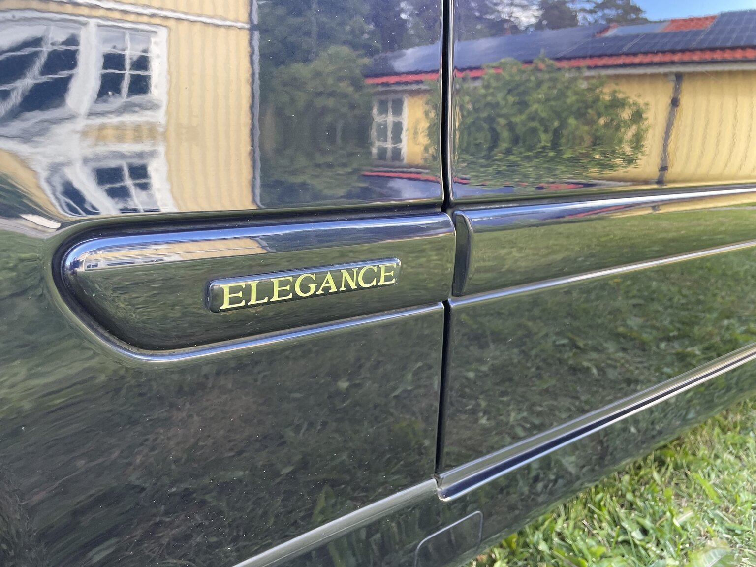 Exteriörbild på 2001 Mercedes-Benz CLK 230 Kompressor