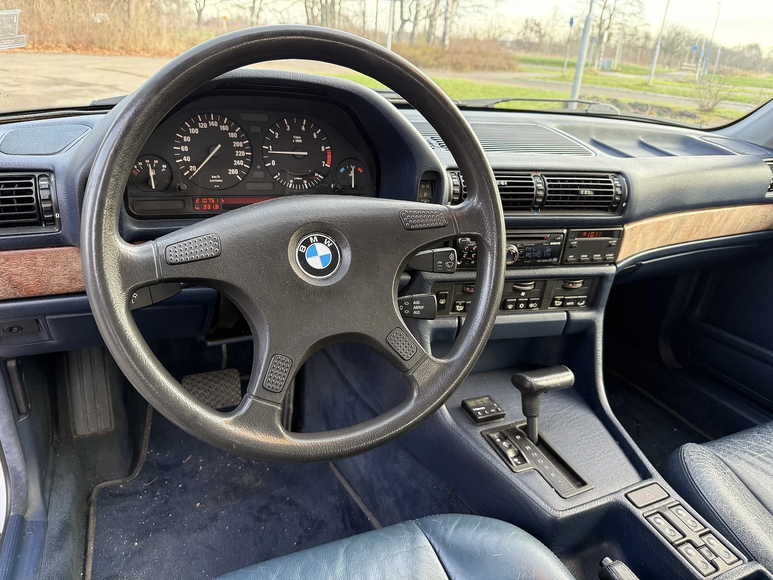 Interiörbild 1992 BMW 730iA (10)