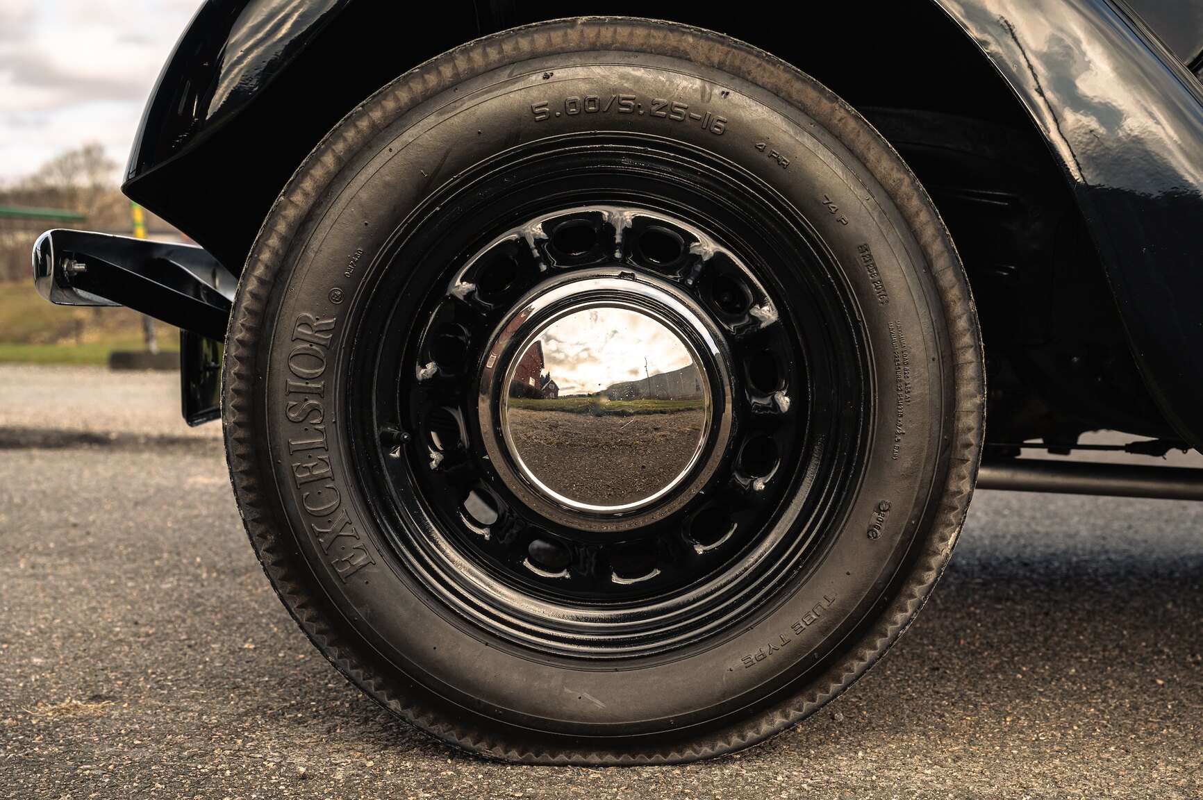 Exteriörbild på 1937 Austin Ten-Four 10-4