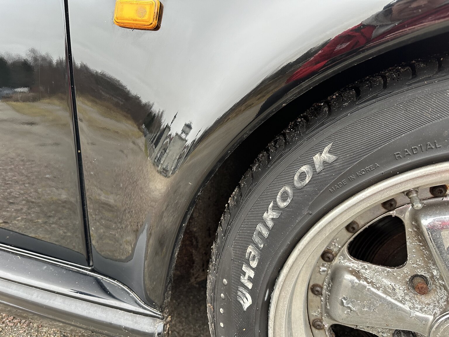 Exteriörbild på 1972 Porsche 911 T (35)