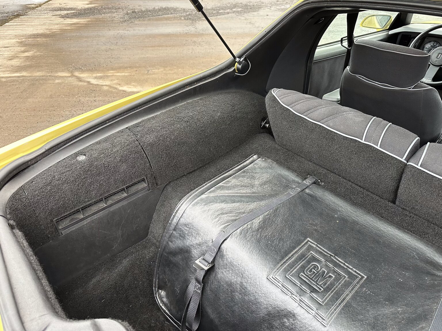 Interiörbild 1987 Chevrolet Camaro Z28