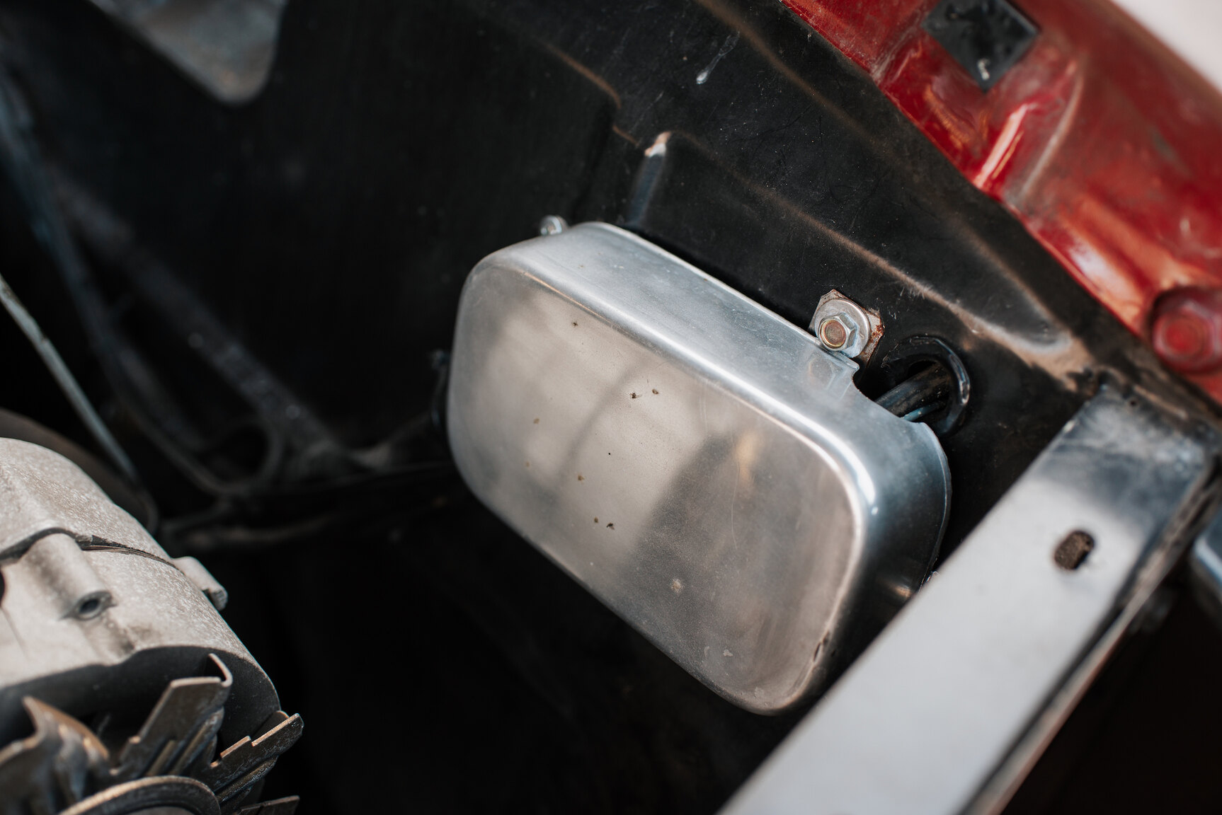 Image of 1953 Ford Mainliner Custom mechanics