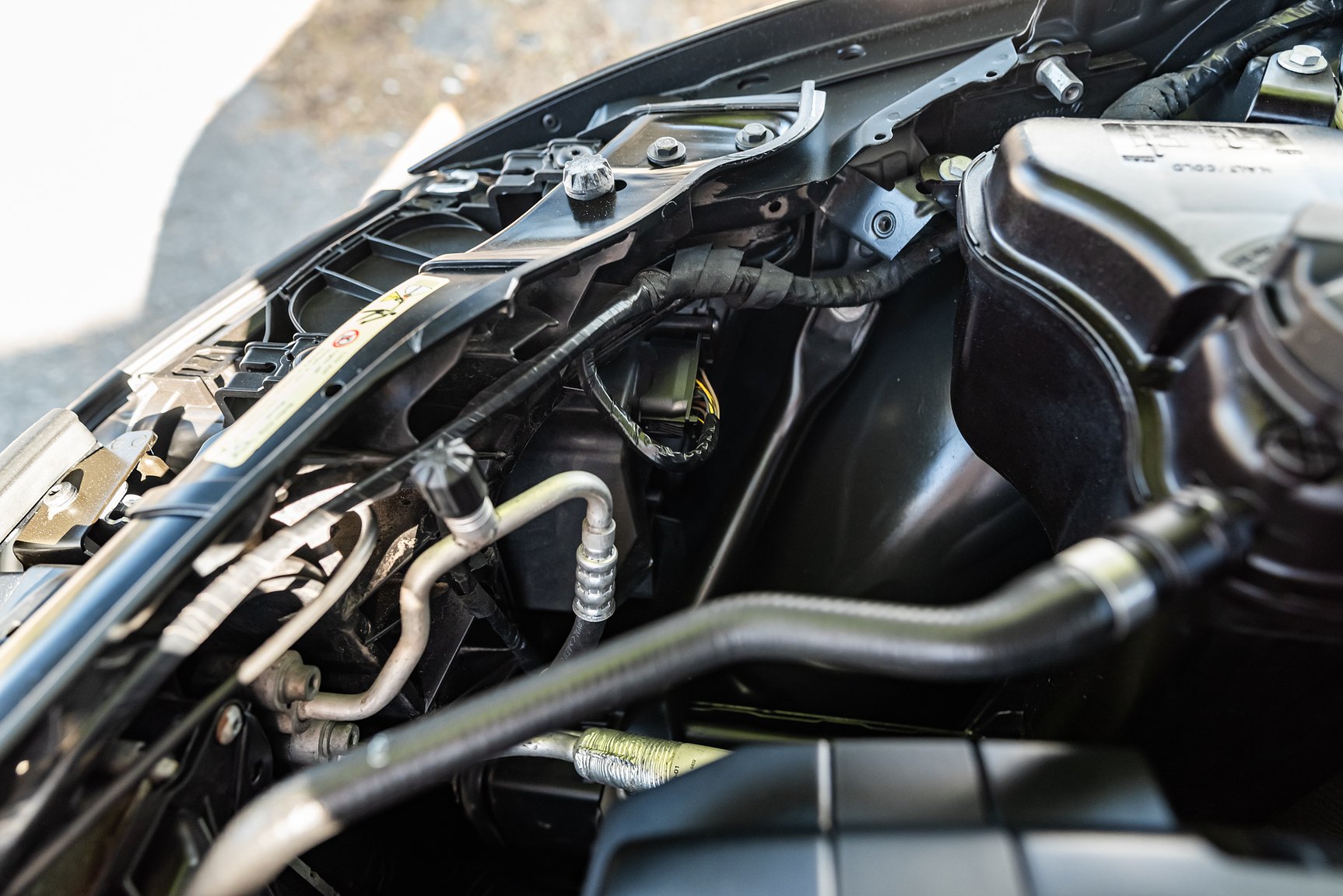 Image of 2009 BMW 325Xi mechanics