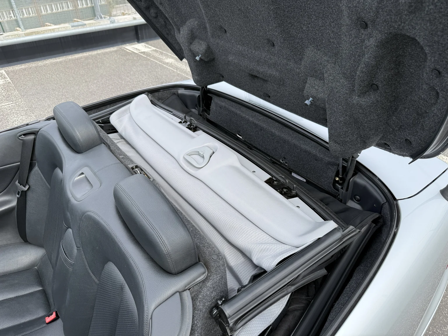 Aussenfoto 2001 MERCEDES-BENZ CLK 230 Kompressor Cabriolet (54)