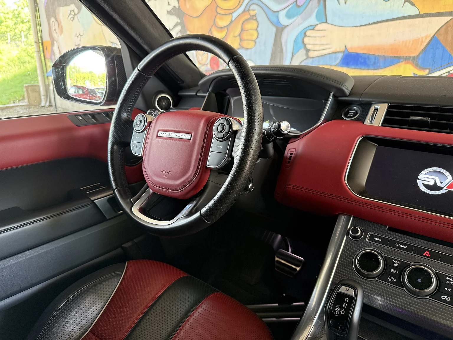 Interior image of 2017 Range Rover Sport SVR (83)