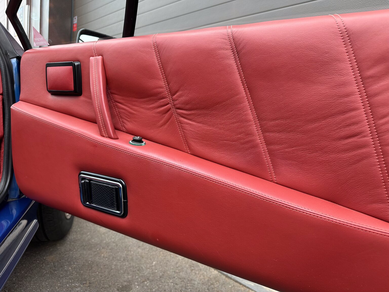 Innenraumfoto von 1987 Lotus Esprit Turbo HCi (30)