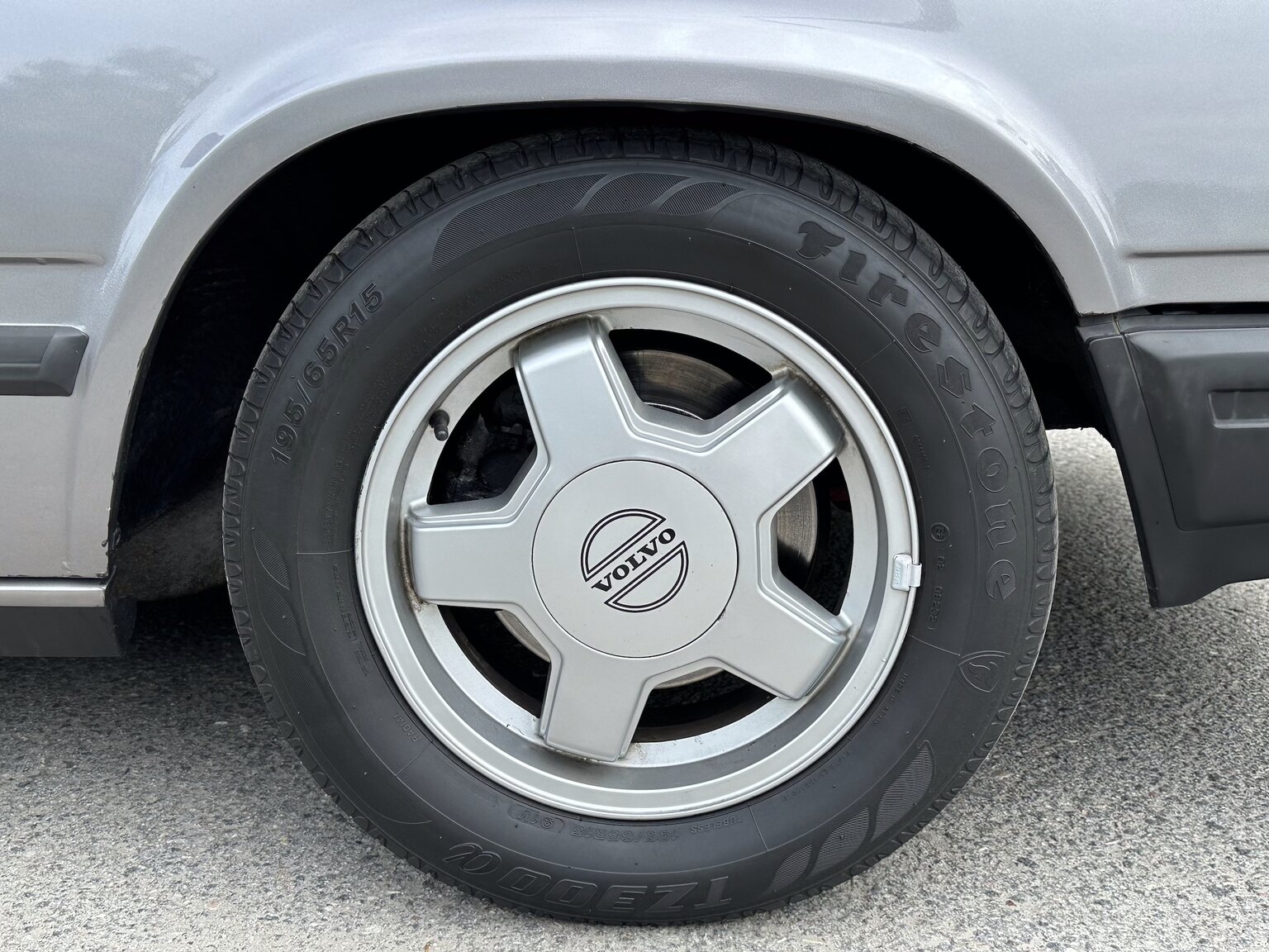 Exterior image of 1988 Volvo 740 Turbo