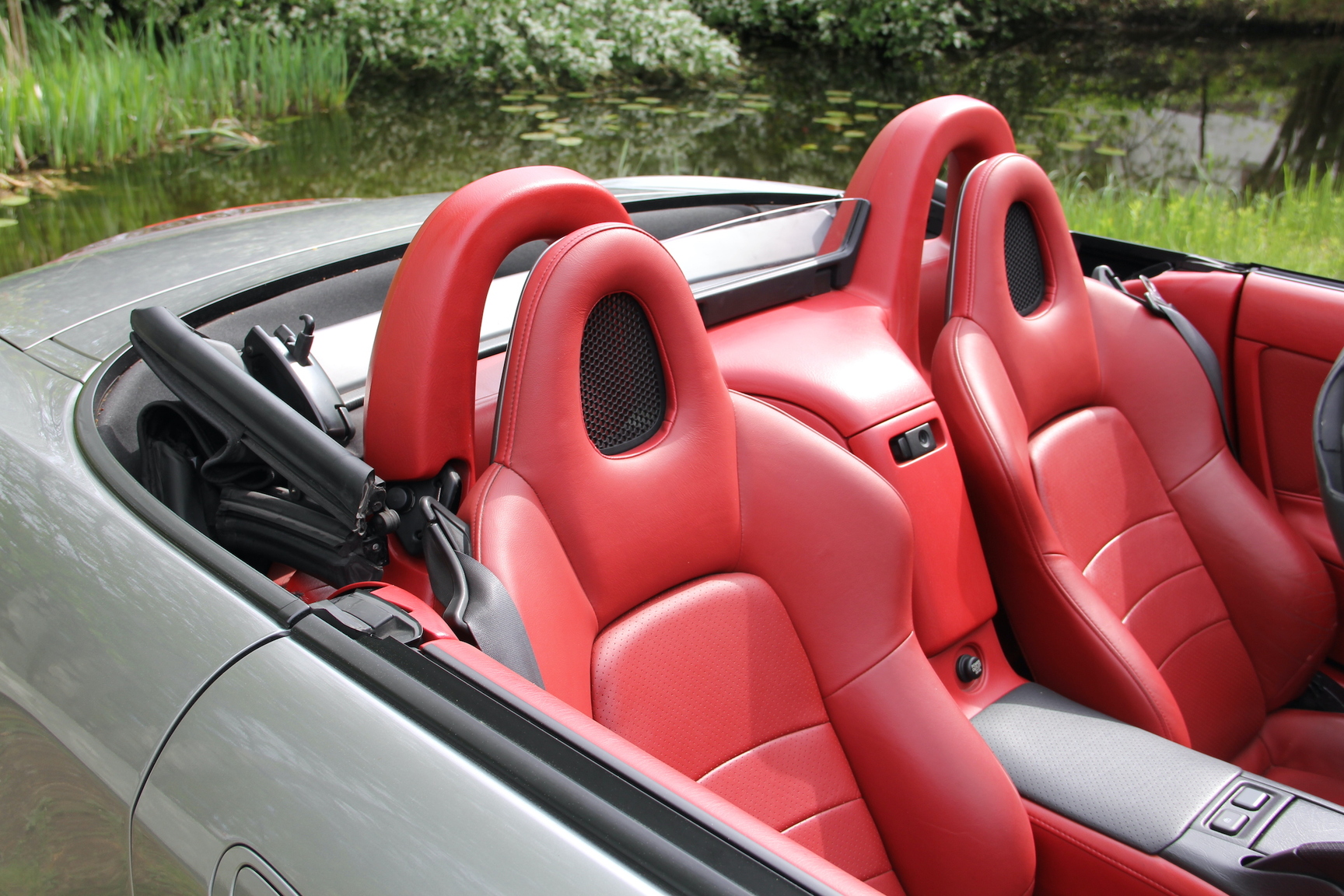 Innenraumfoto von 2003 Honda S2000