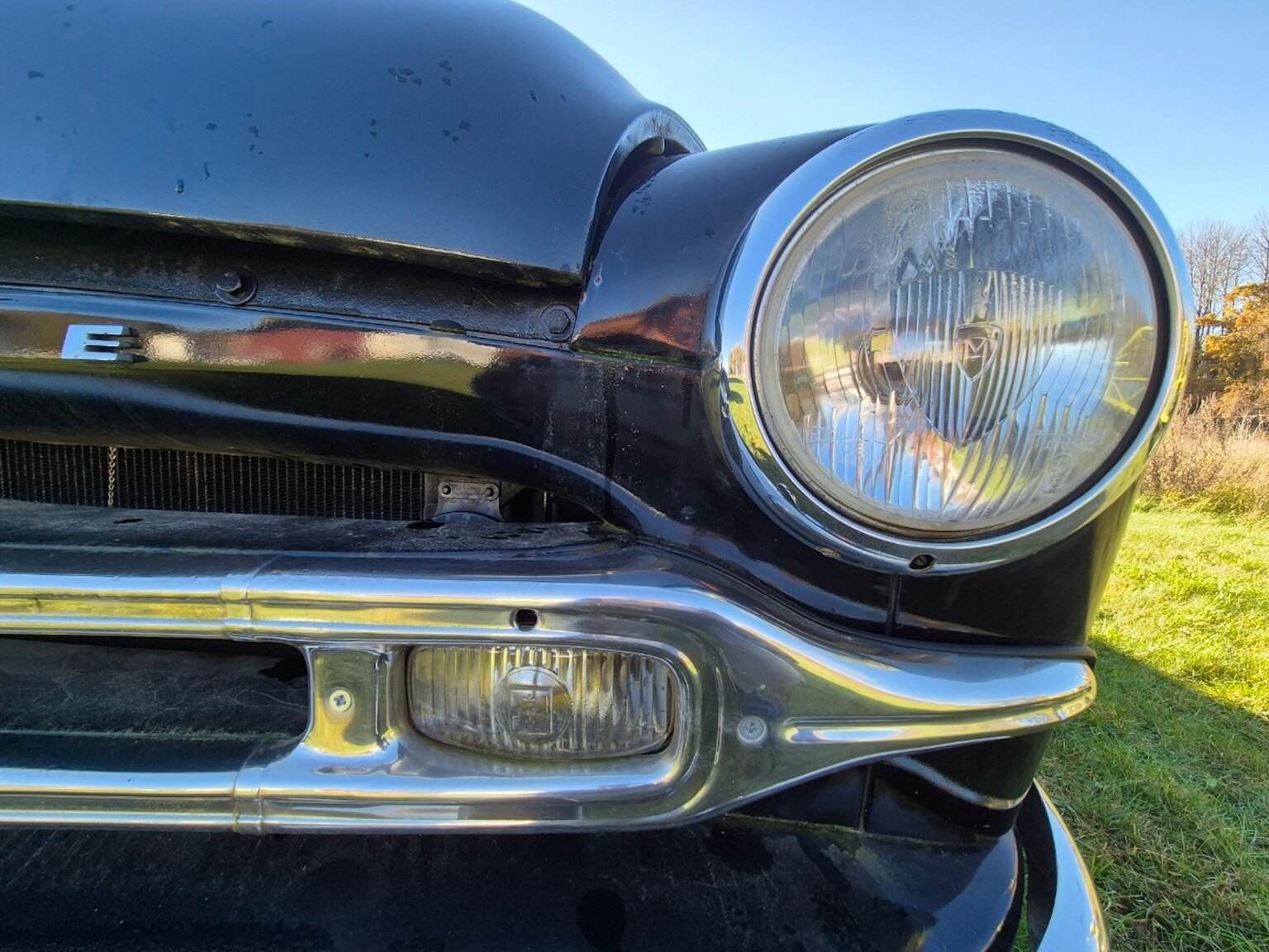 Exterior image of 1954 Ford Vedette 3.9 V8