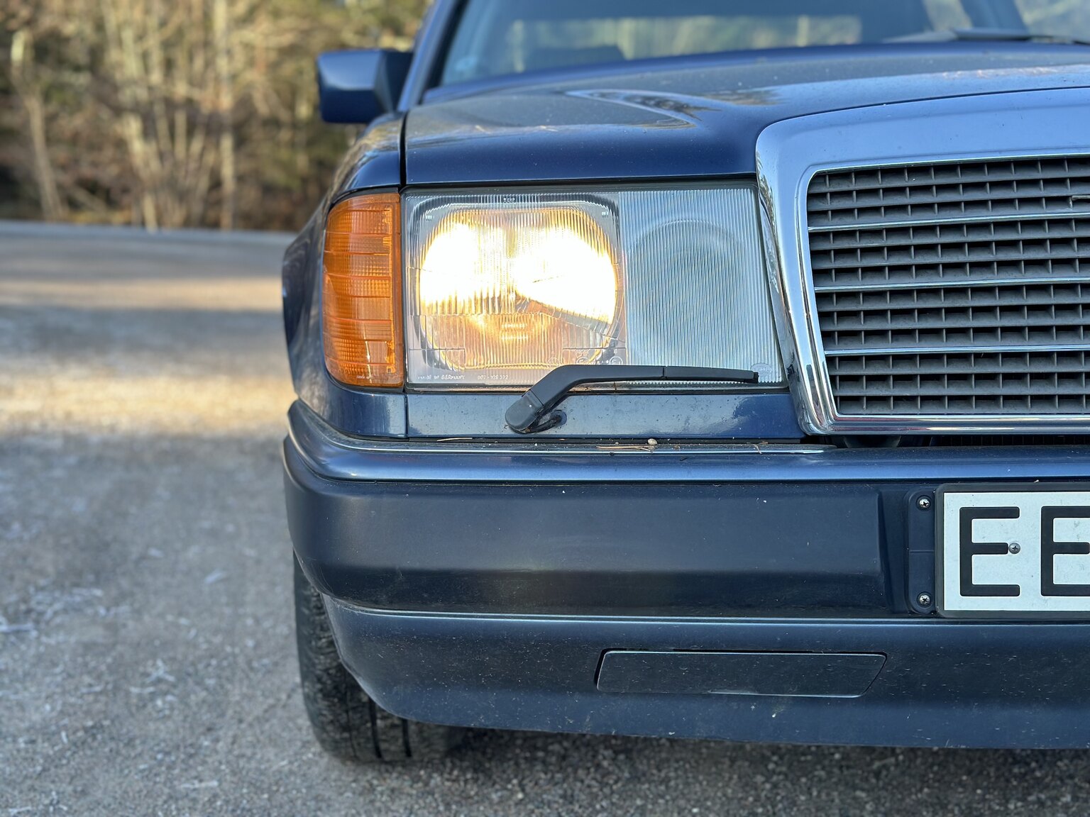 Exteriörbild på 1991 Mercedes-Benz 230 E 