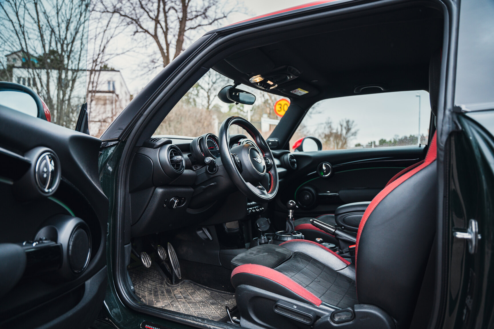 Interiörbild 2017 Mini Cooper JCW