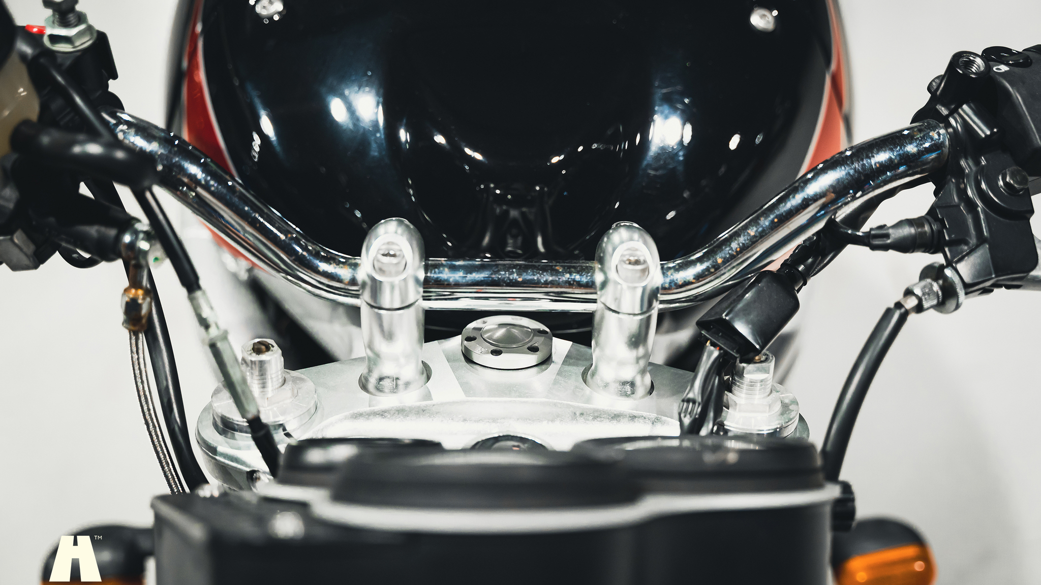 Exterior image of 2001 Triumph Speed Triple (75)