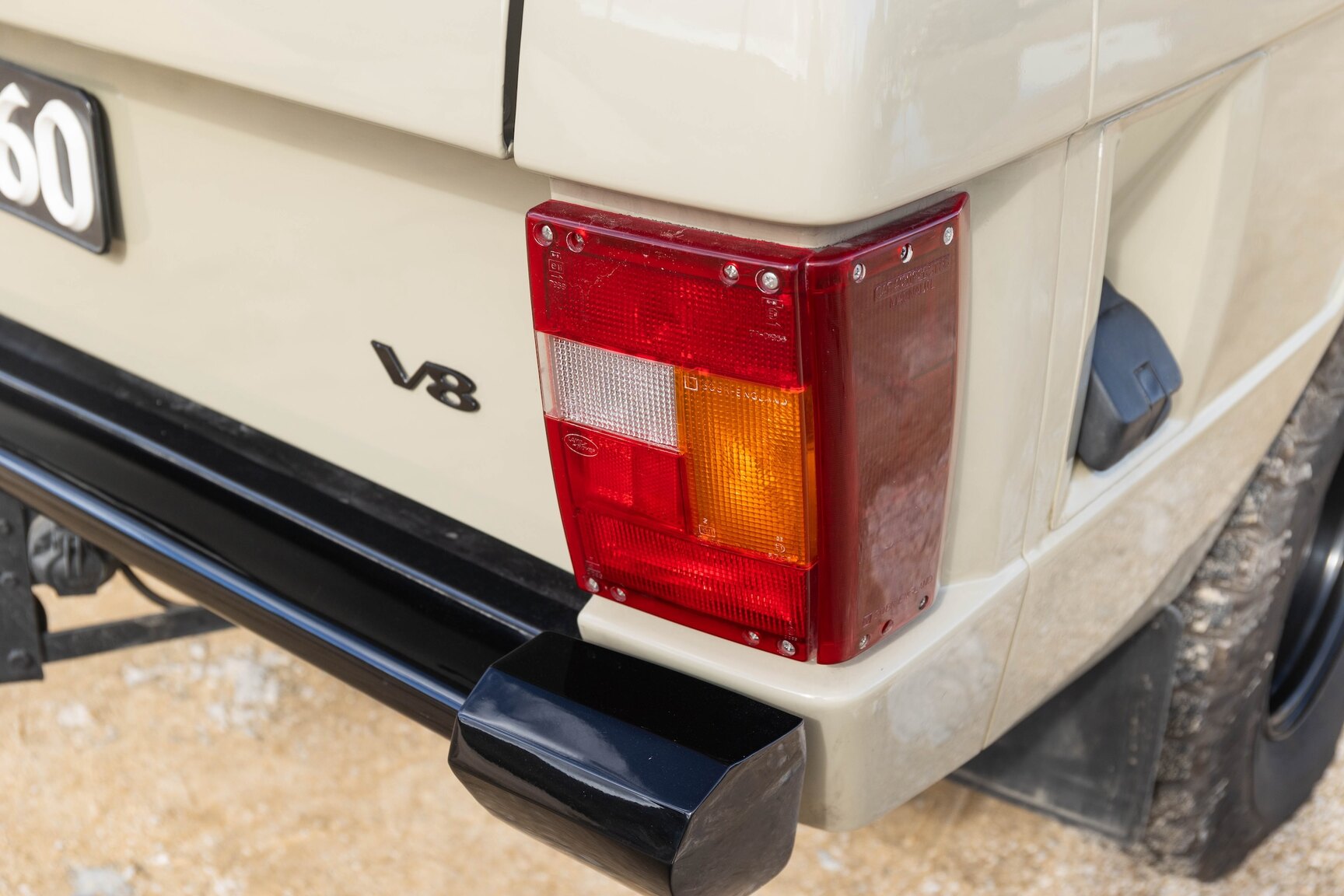 Exteriörbild på 1991 Range Rover Restomod