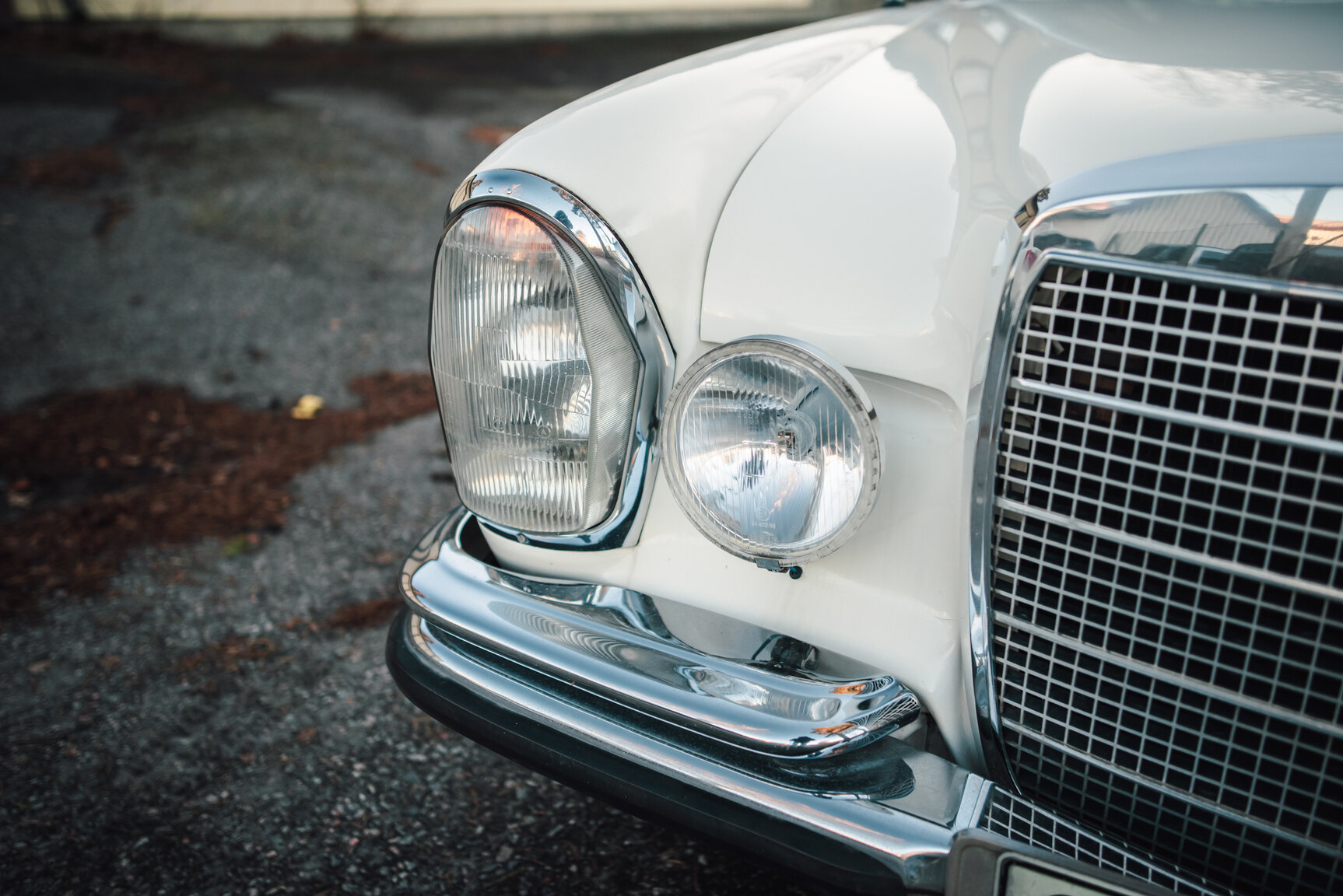 Exterior image of 1967 Mercedes-Benz 250 S