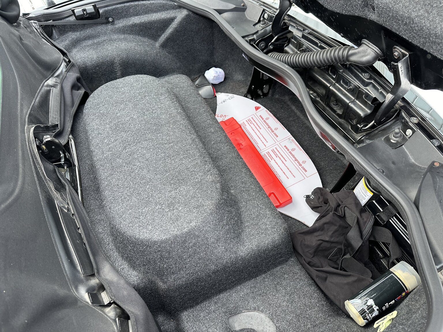 Innenraumfoto von 2007 Opel Roadster GT (31)