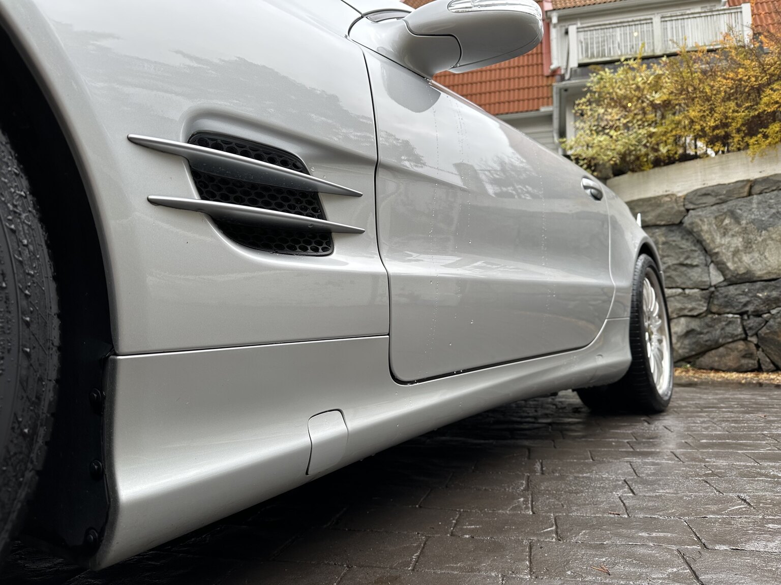 Exteriörbild på 2005 Mercedes-Benz SL 350