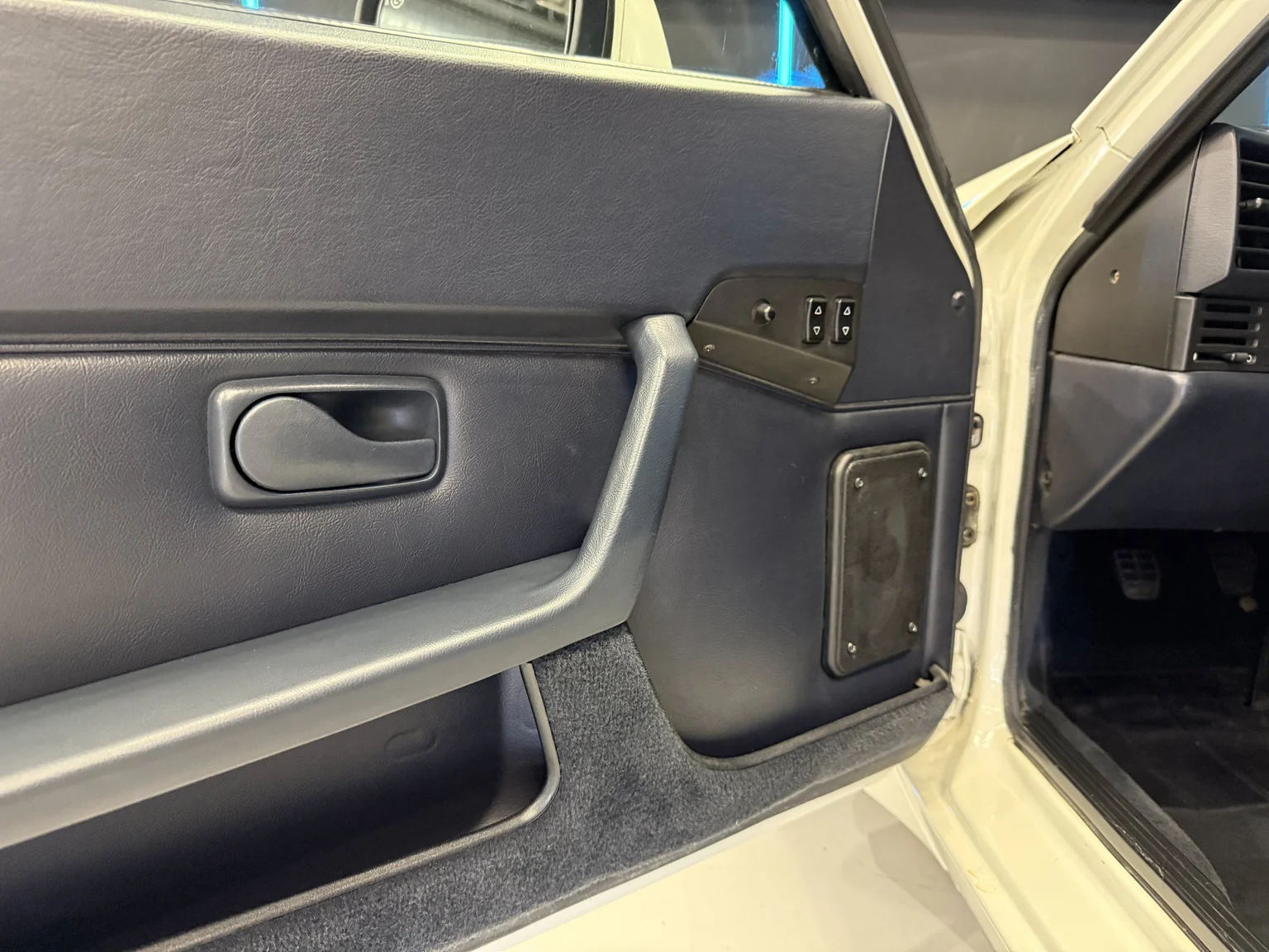Interiörbild 1989 Porsche 944 2.7 (3)