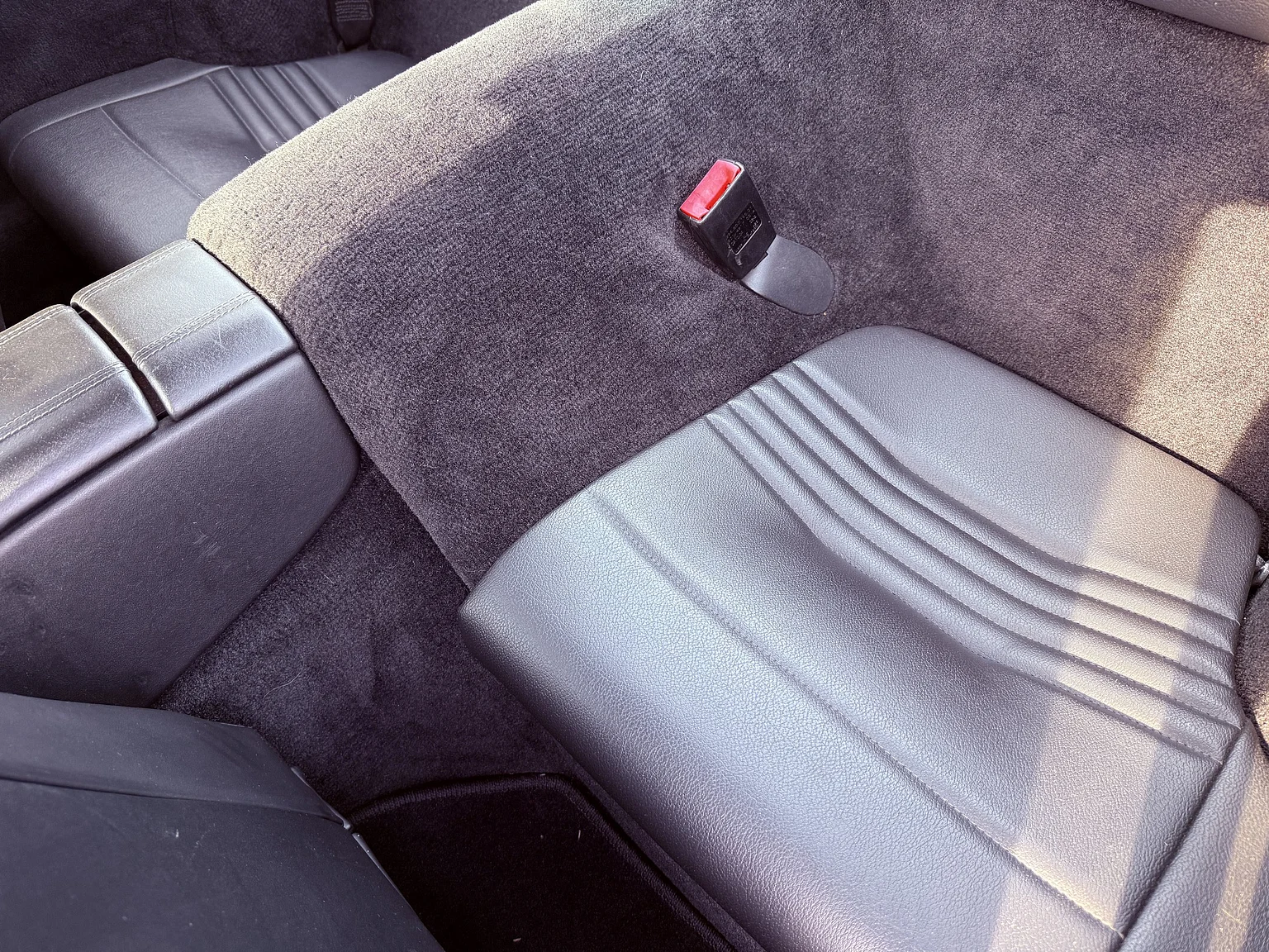Innenraumfoto von 2005 Porsche 996 Turbo S (30)