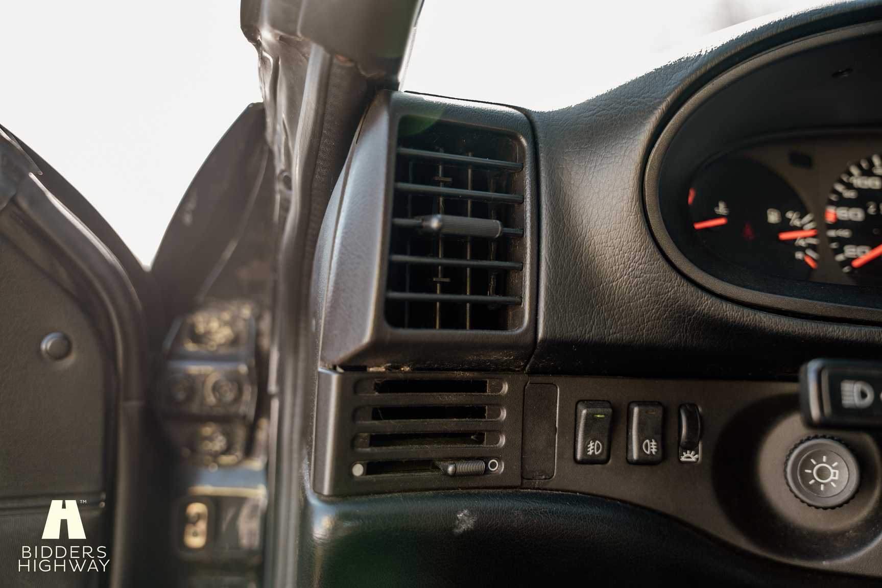 Interior image of 1989 Porsche 944 S2 Cabriolet
