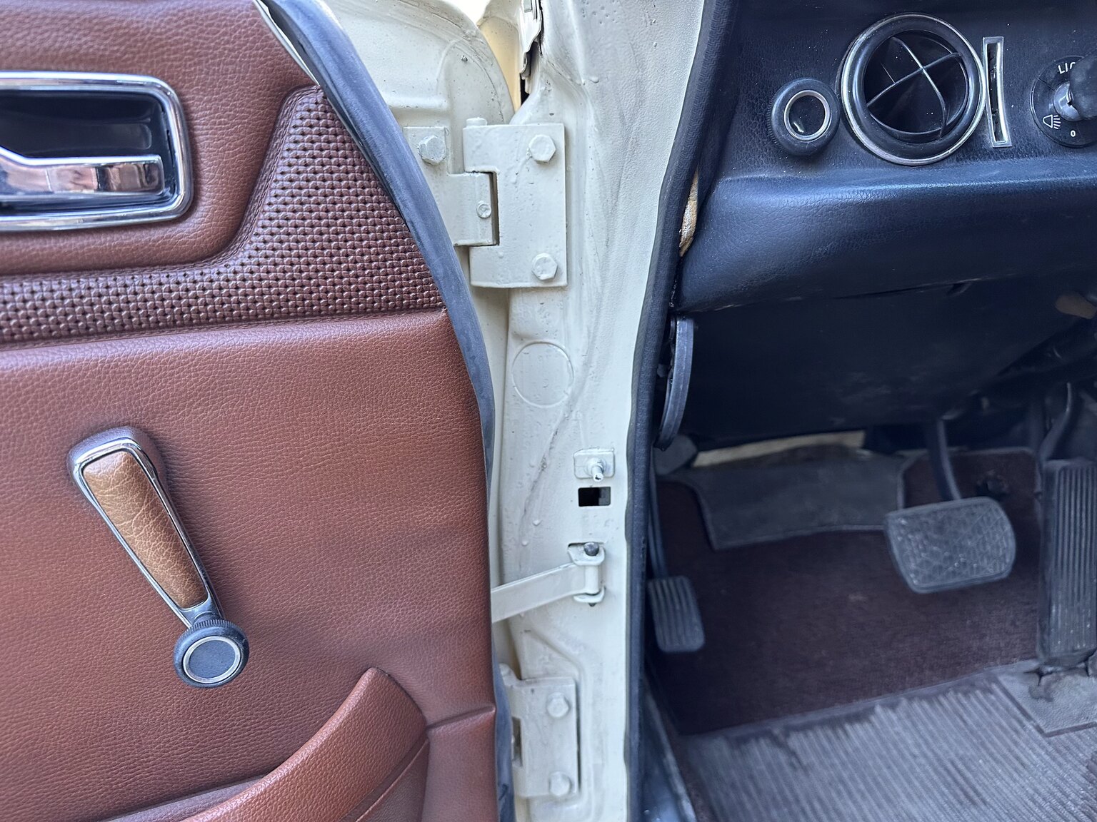 Interiörbild 1974 Mercedes Benz 230.6