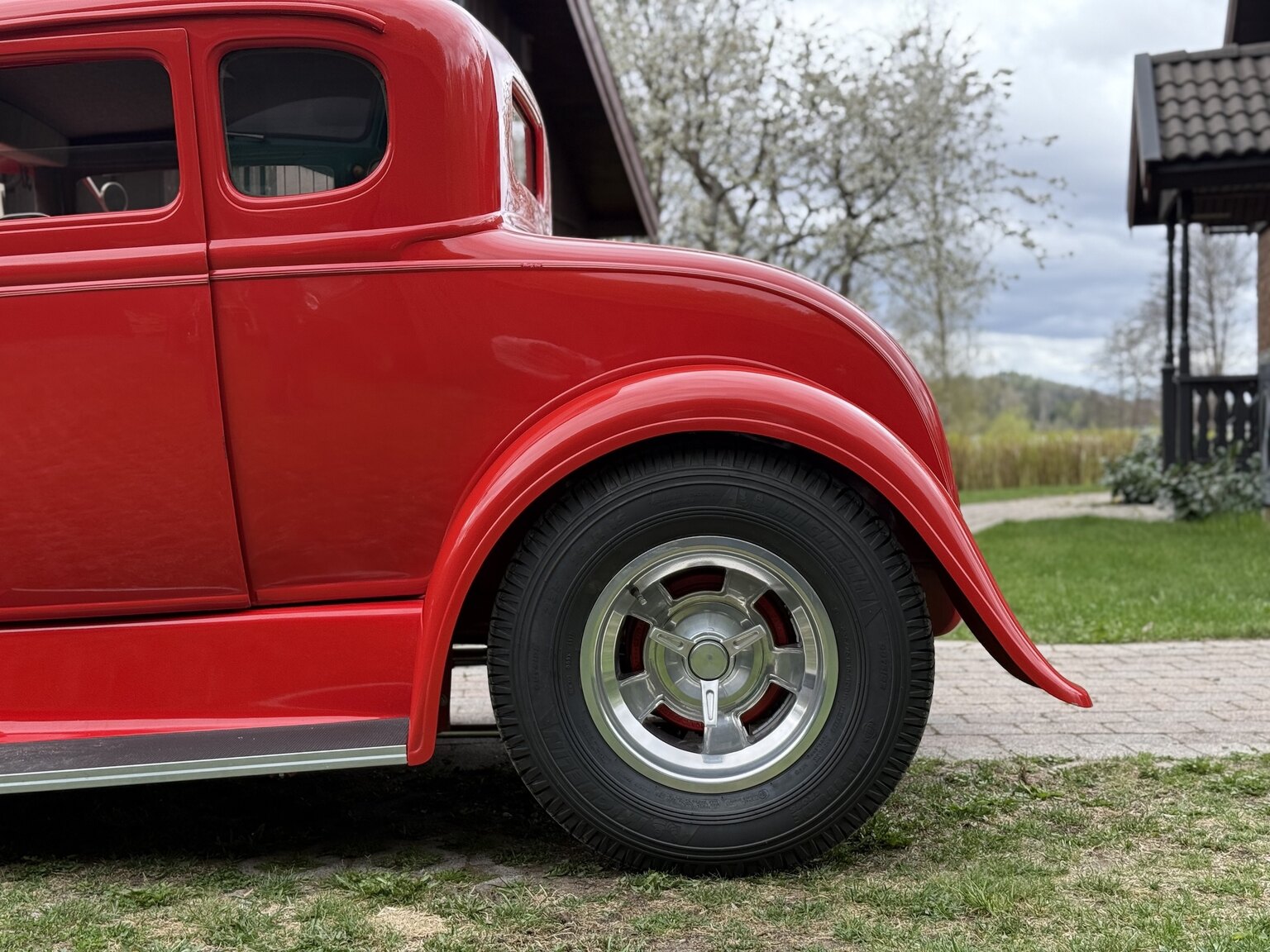 Exterior image of 1931 Ford Model A Coupé Hot Rod