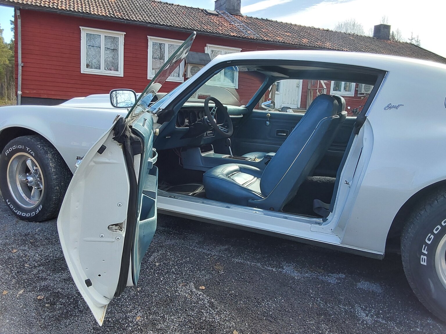 Interior image of 1975 Pontiac Firebird Esprit 