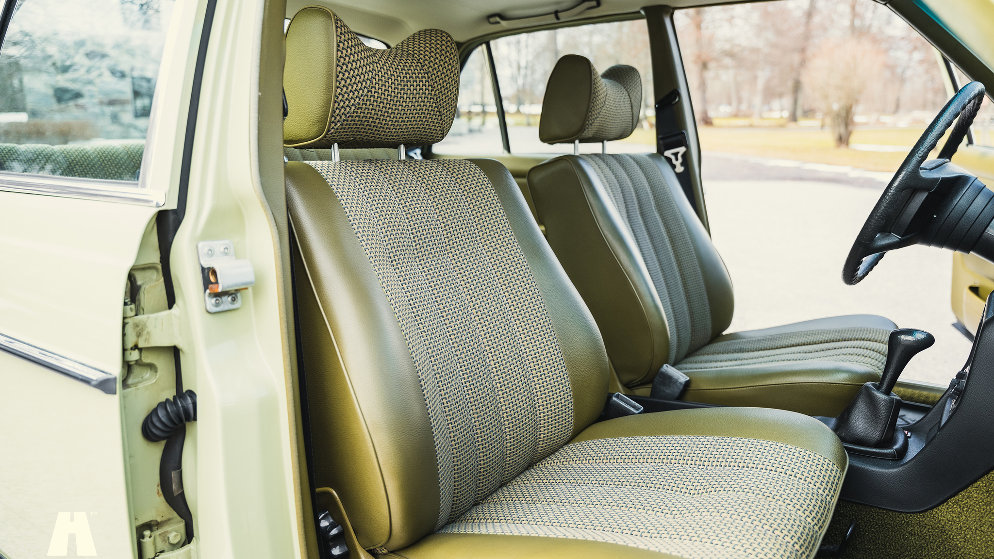 Interiörbild 1979 Mercedes Benz 230