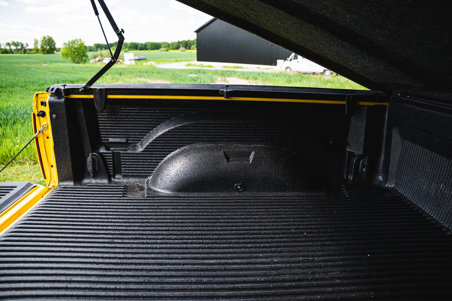 Innenraumfoto von 2005 Dodge Ram 1500 Bumble Bee