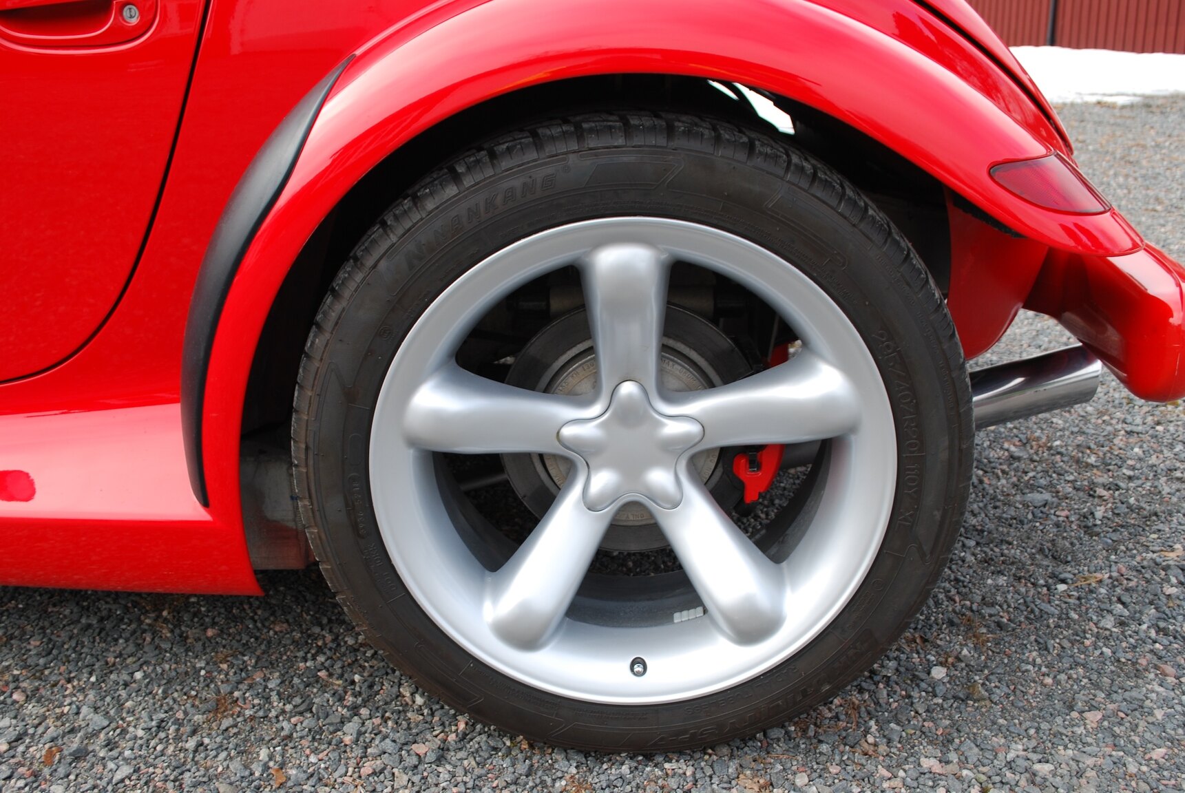 Exteriörbild på 1999 Plymouth Prowler