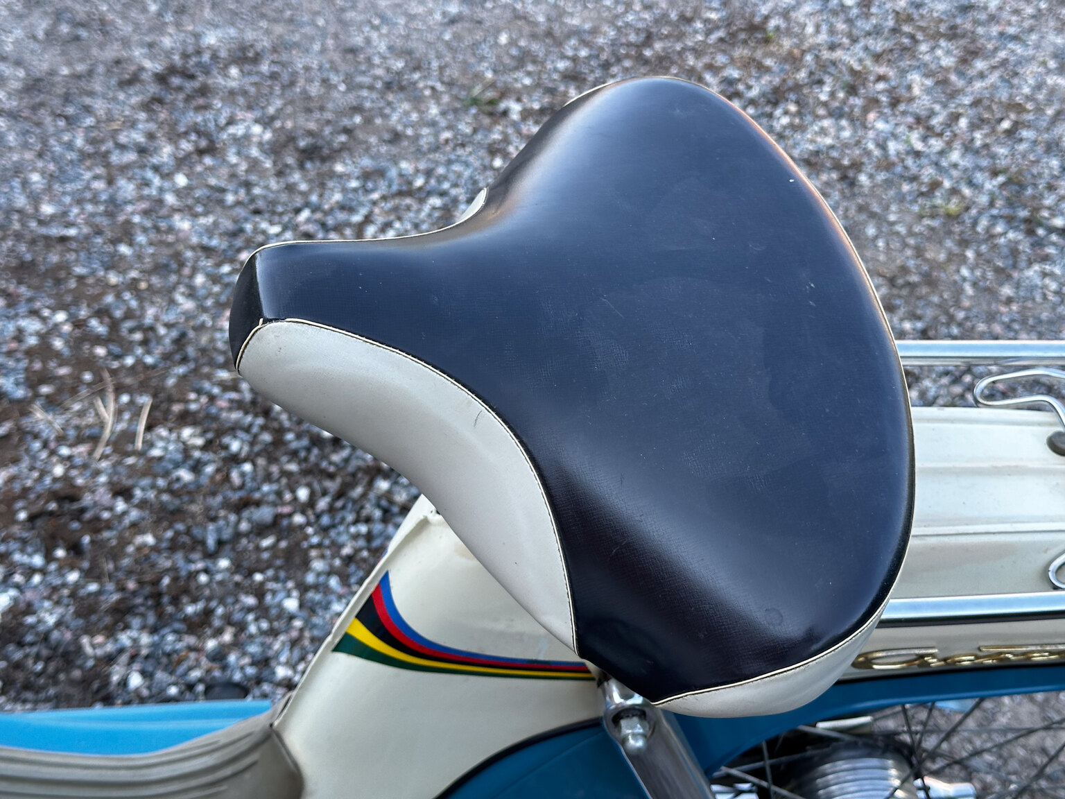 Exteriörbild på 1963 Crescent 1163 Raket