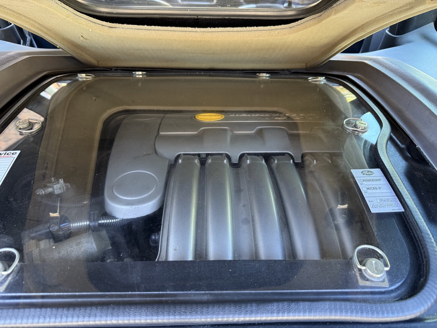 Image of 2002 Renault Clio Sport V6 mechanics