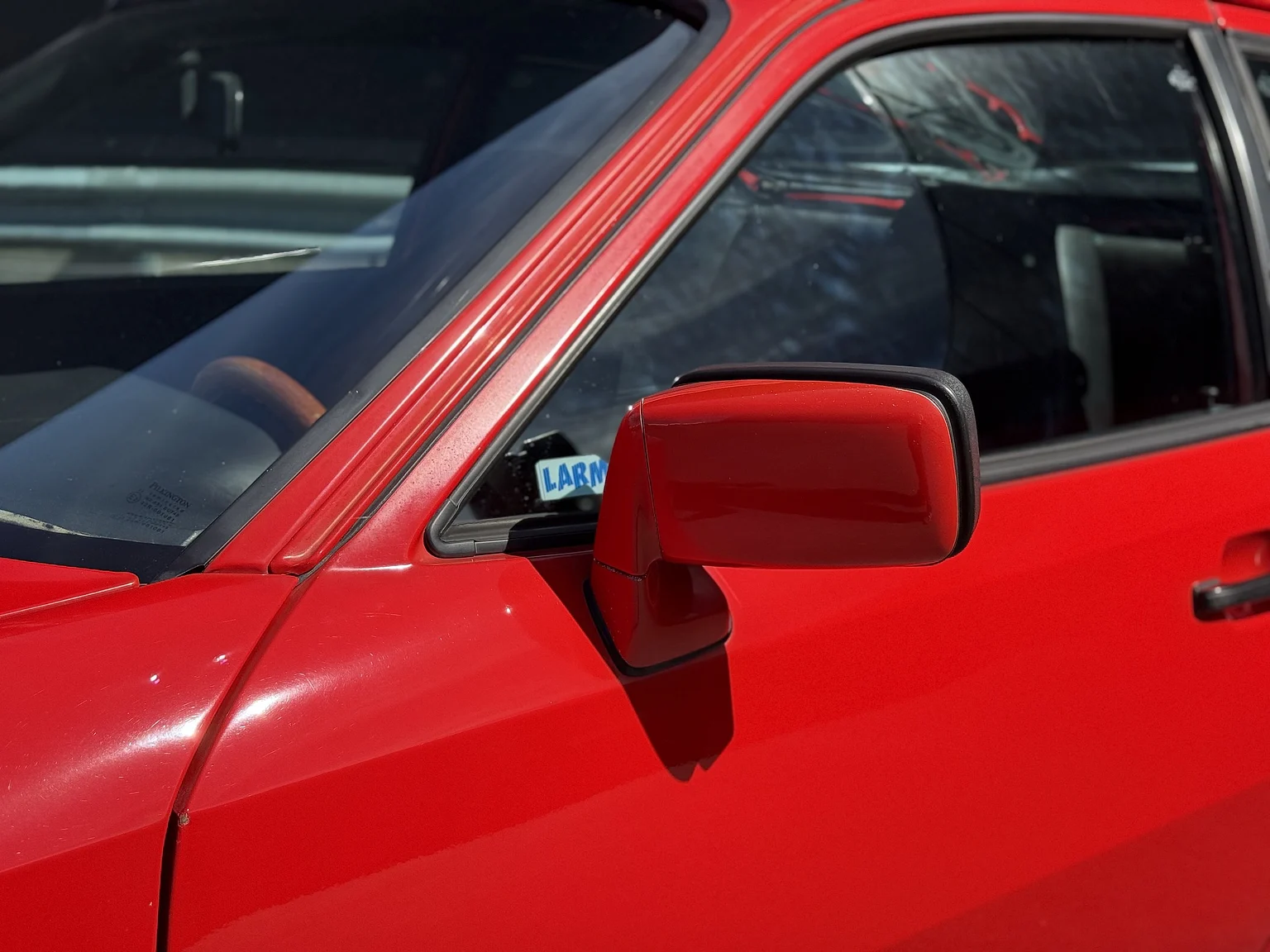 Exteriörbild på 1984 Porsche 944 Targa (20)