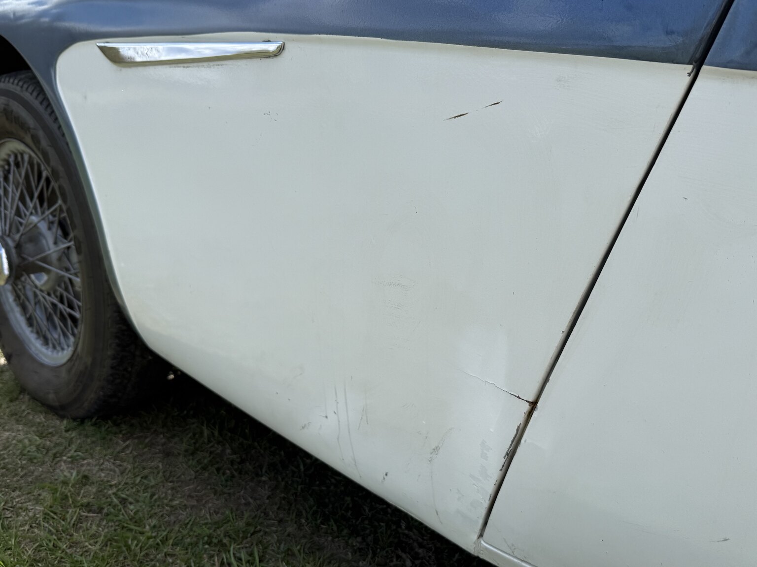 Exteriörbild på 1958 Austin-Healey 100-6