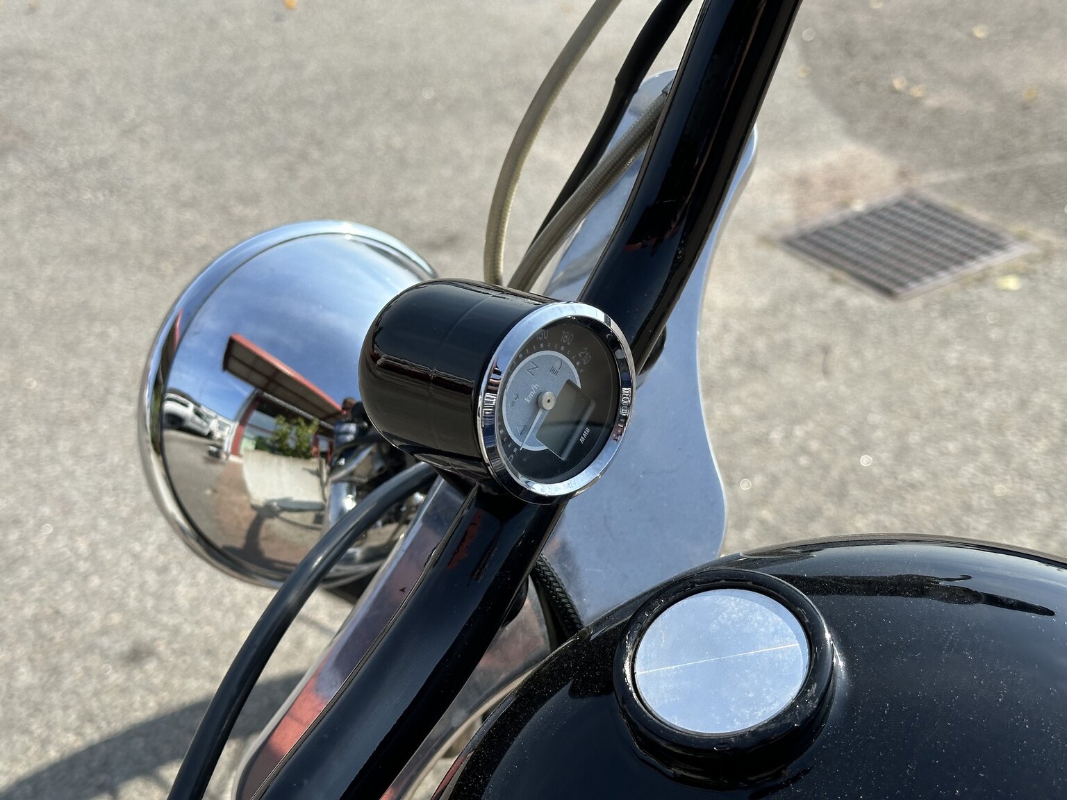 Exteriörbild på 2017 Bandit Custom 