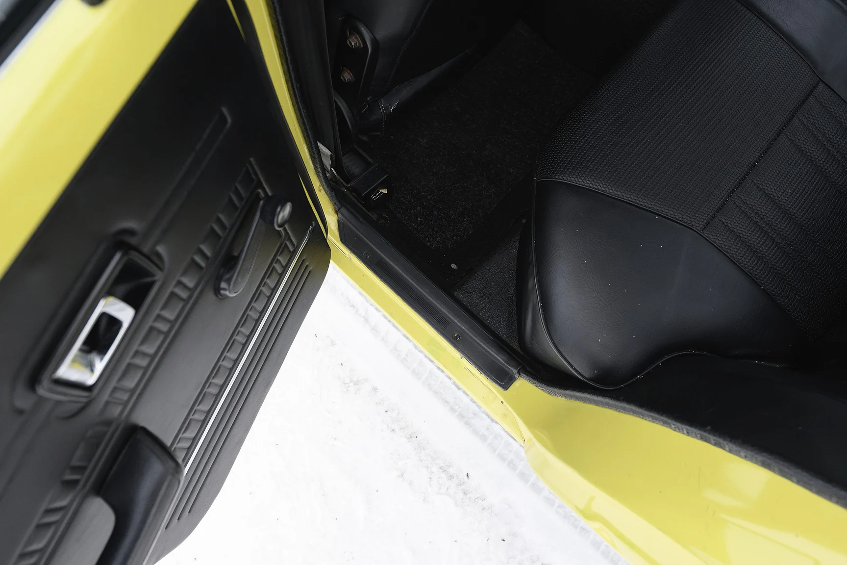 Interiörbild 1975 Toyota Corolla KE30 (38)