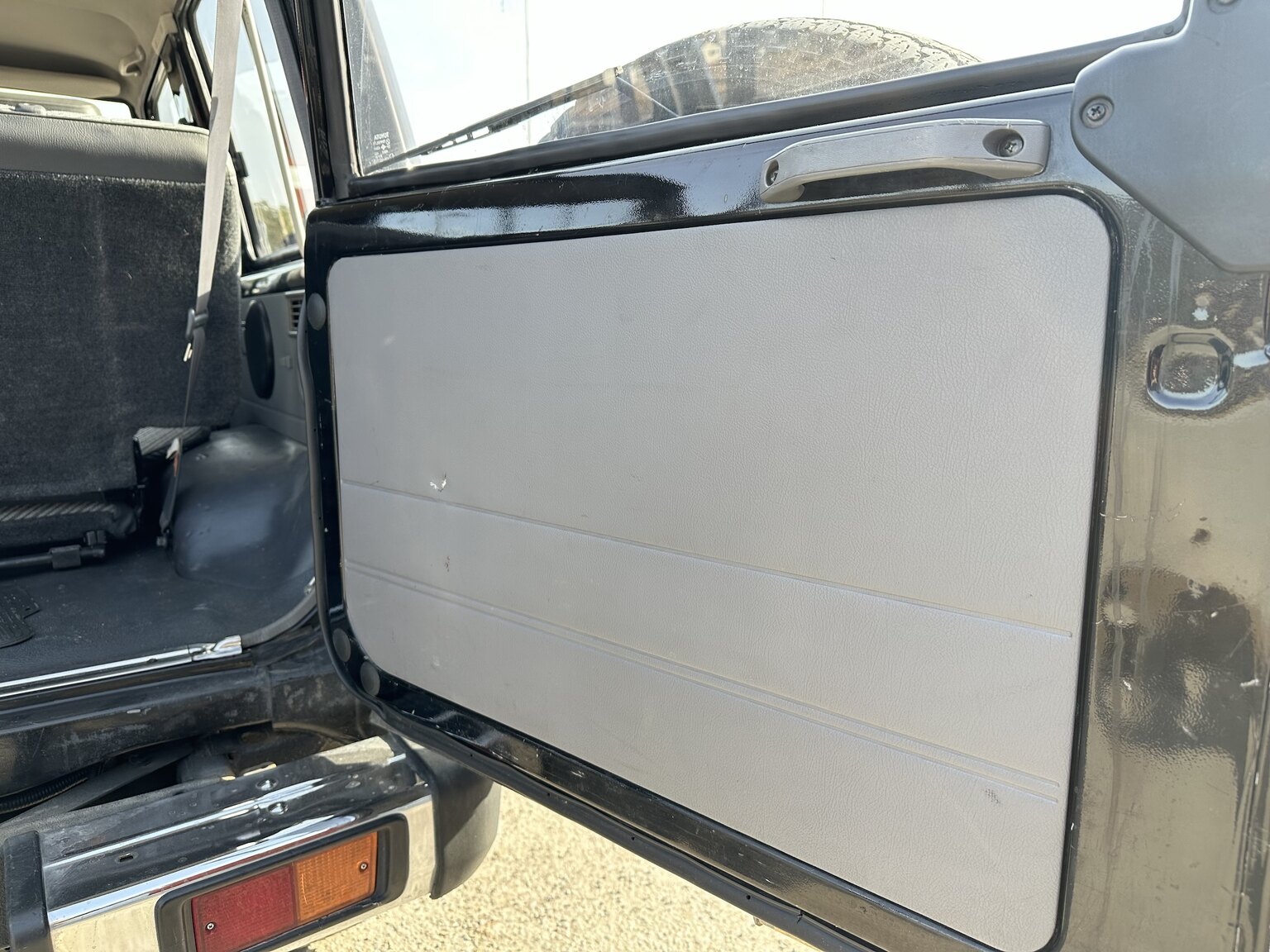 Interior image of 1993 Toyota Land Cruiser Serie 70