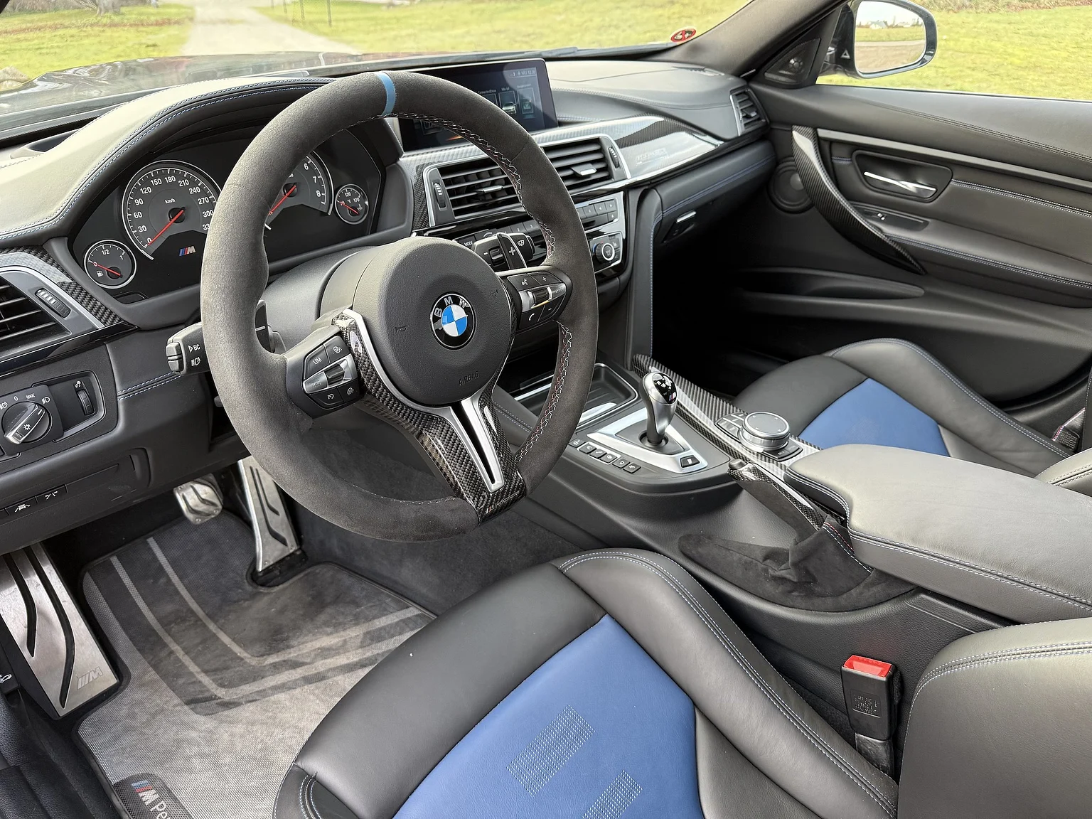 Interiörbild 2017 BMW M3 Competition 30 Jahre (1)