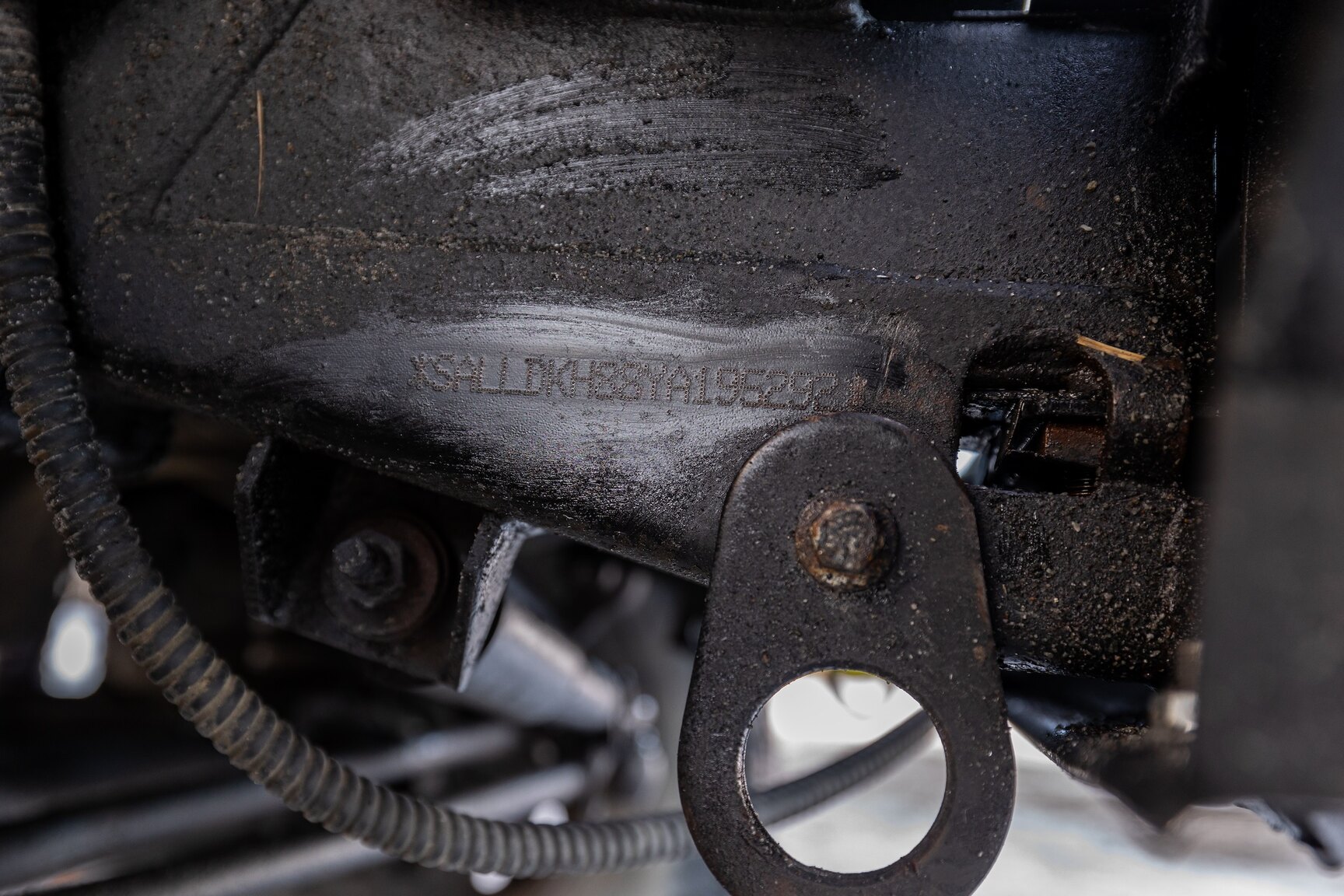 Image of 2000 Land Rover Defender 130 mechanics