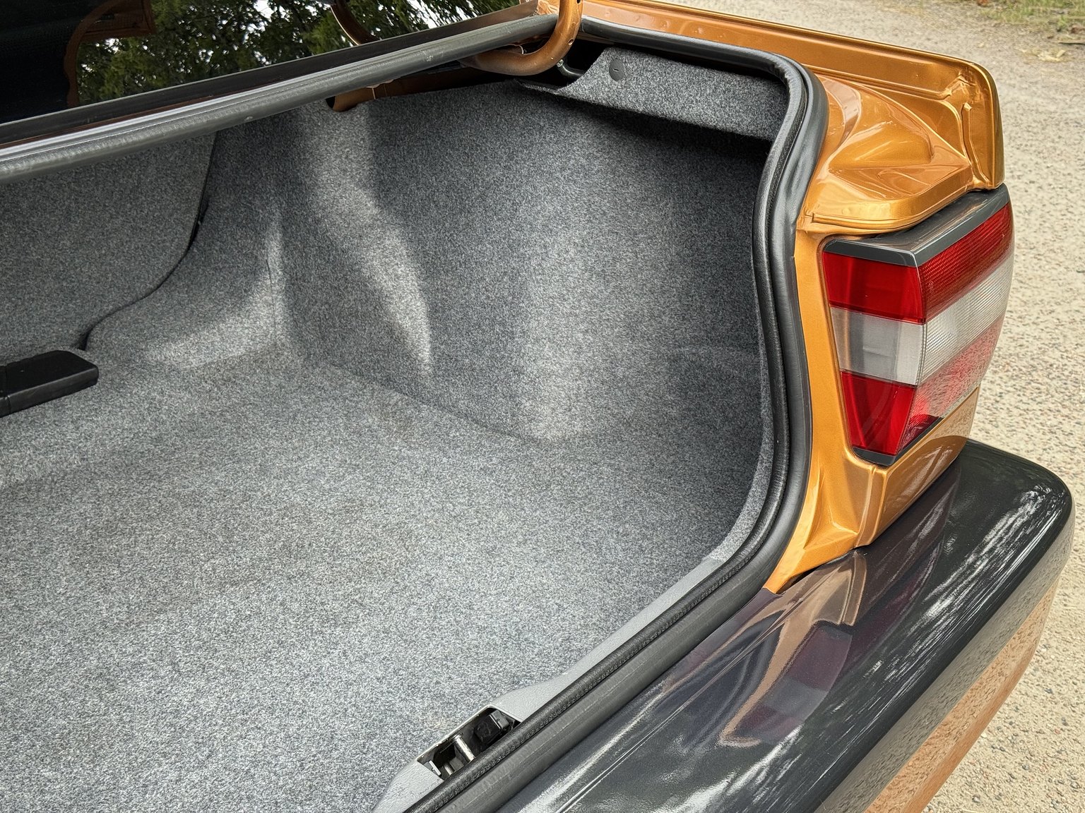Interior image of 1996 Volvo 850 R